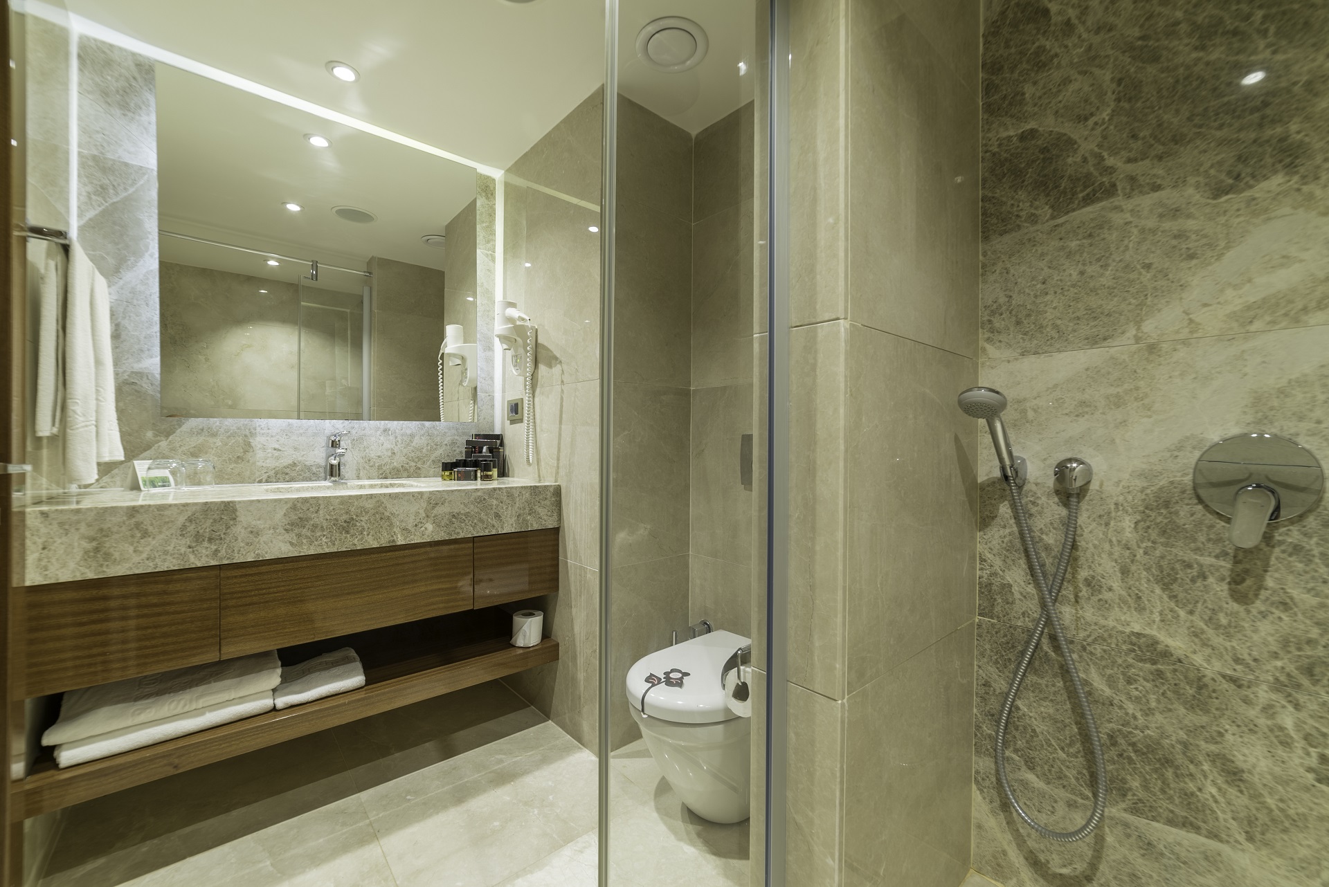 Ramada Resort By Wyndham Kusadasi And Golf
