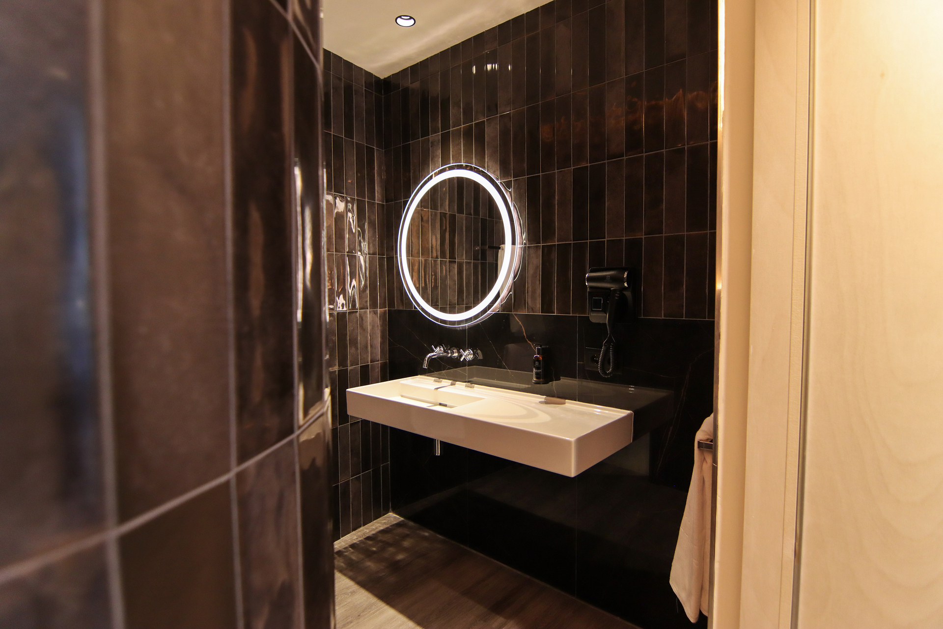 Silken Saaj Maar Adults Only