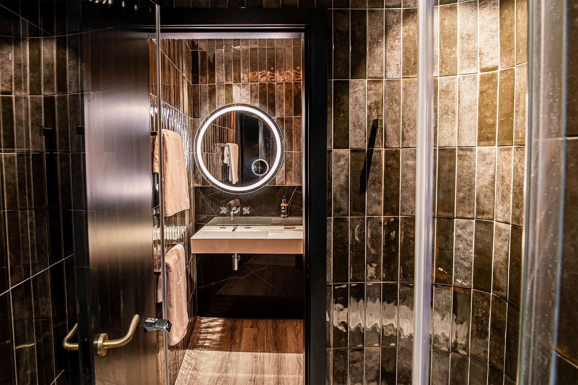 Silken Saaj Maar Adults Only