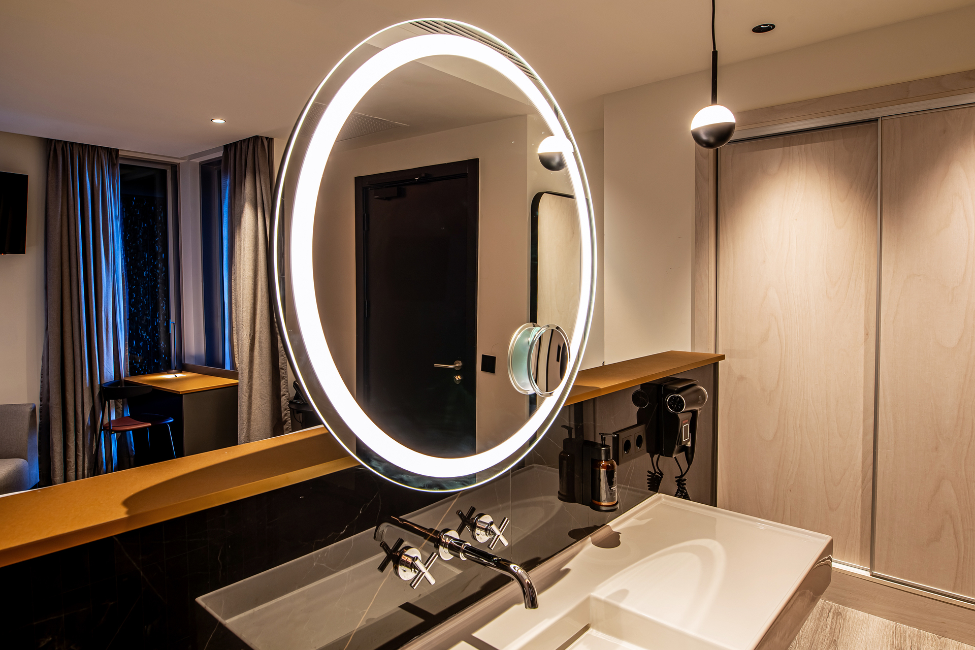 Silken Saaj Maar Adults Only