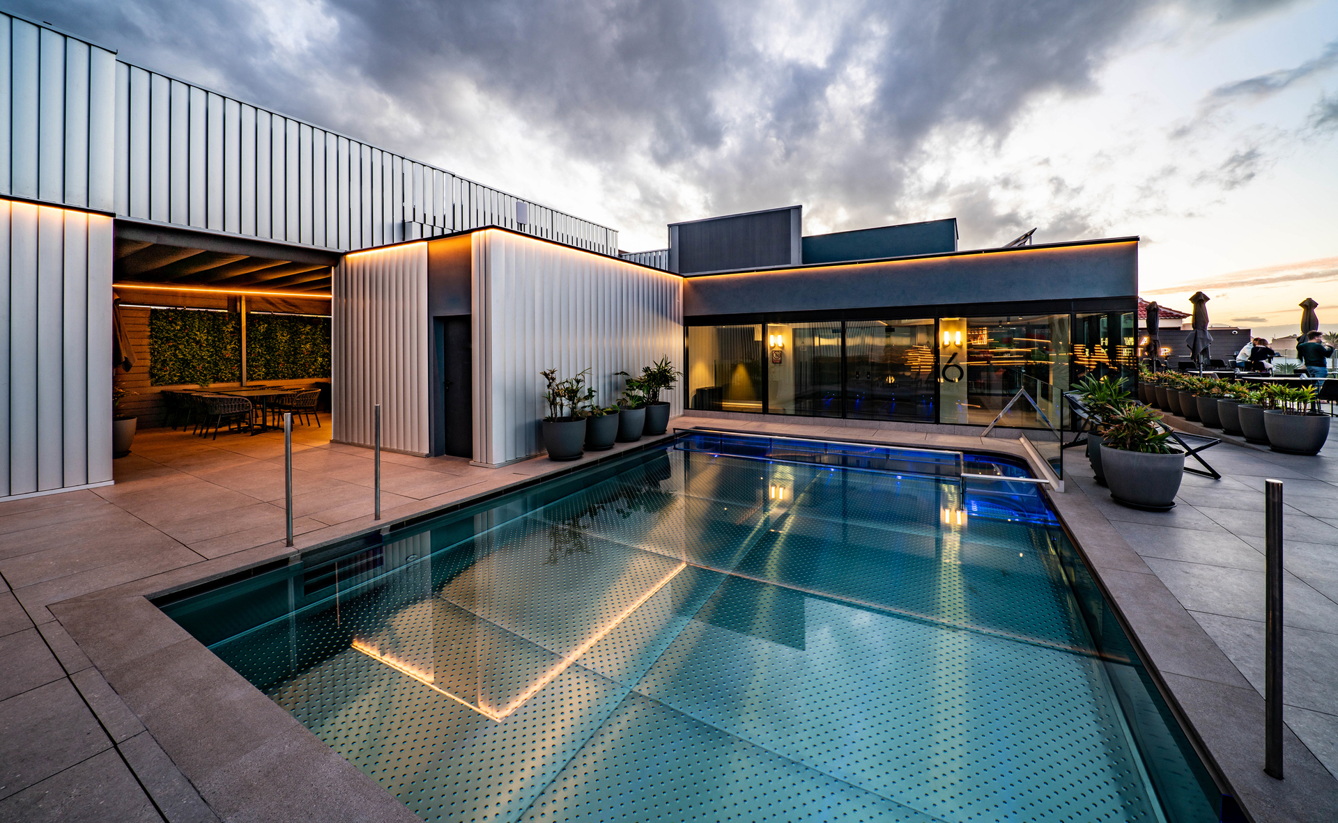 Silken Saaj Maar Adults Only