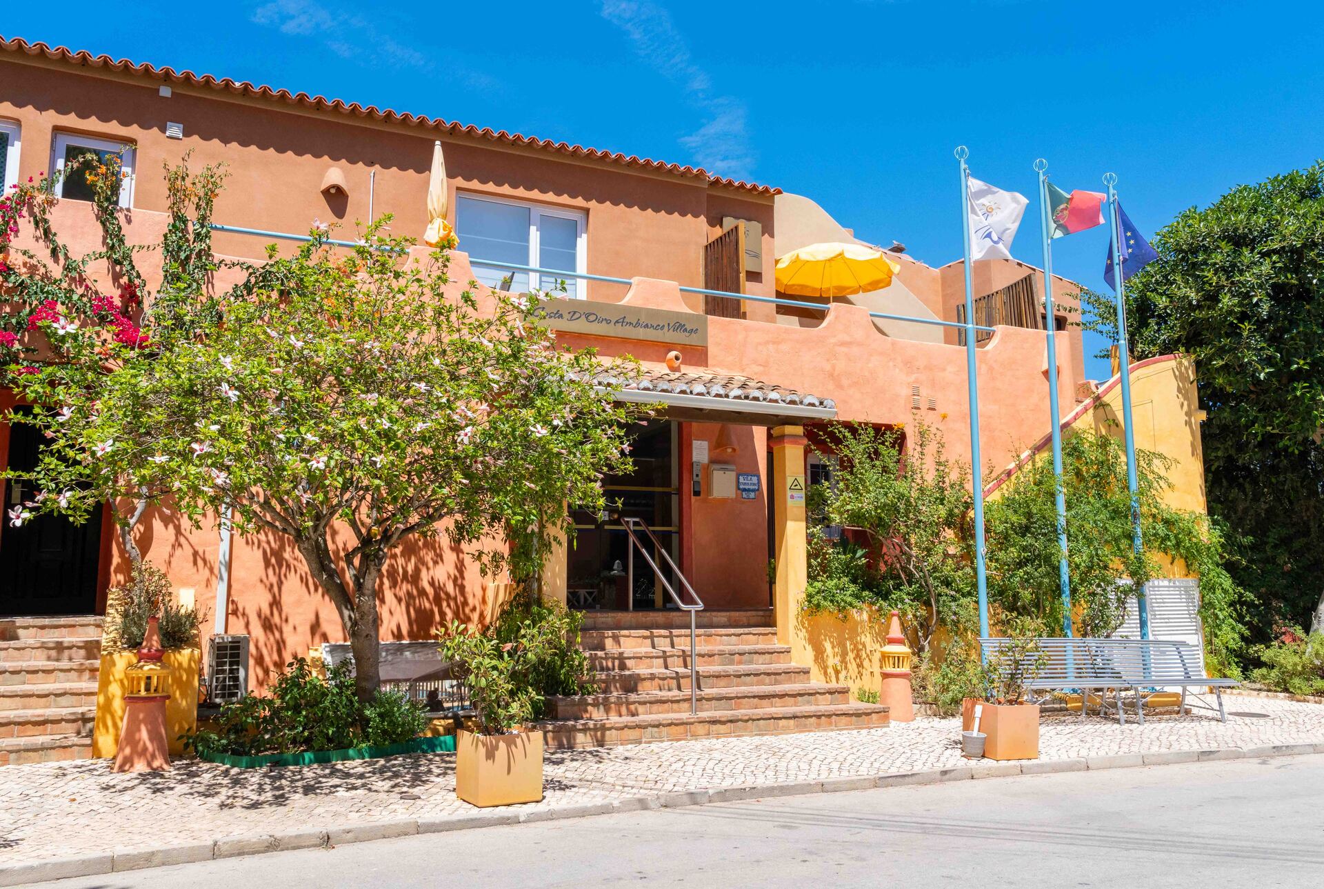 Costa D´Oiro Ambiance Village