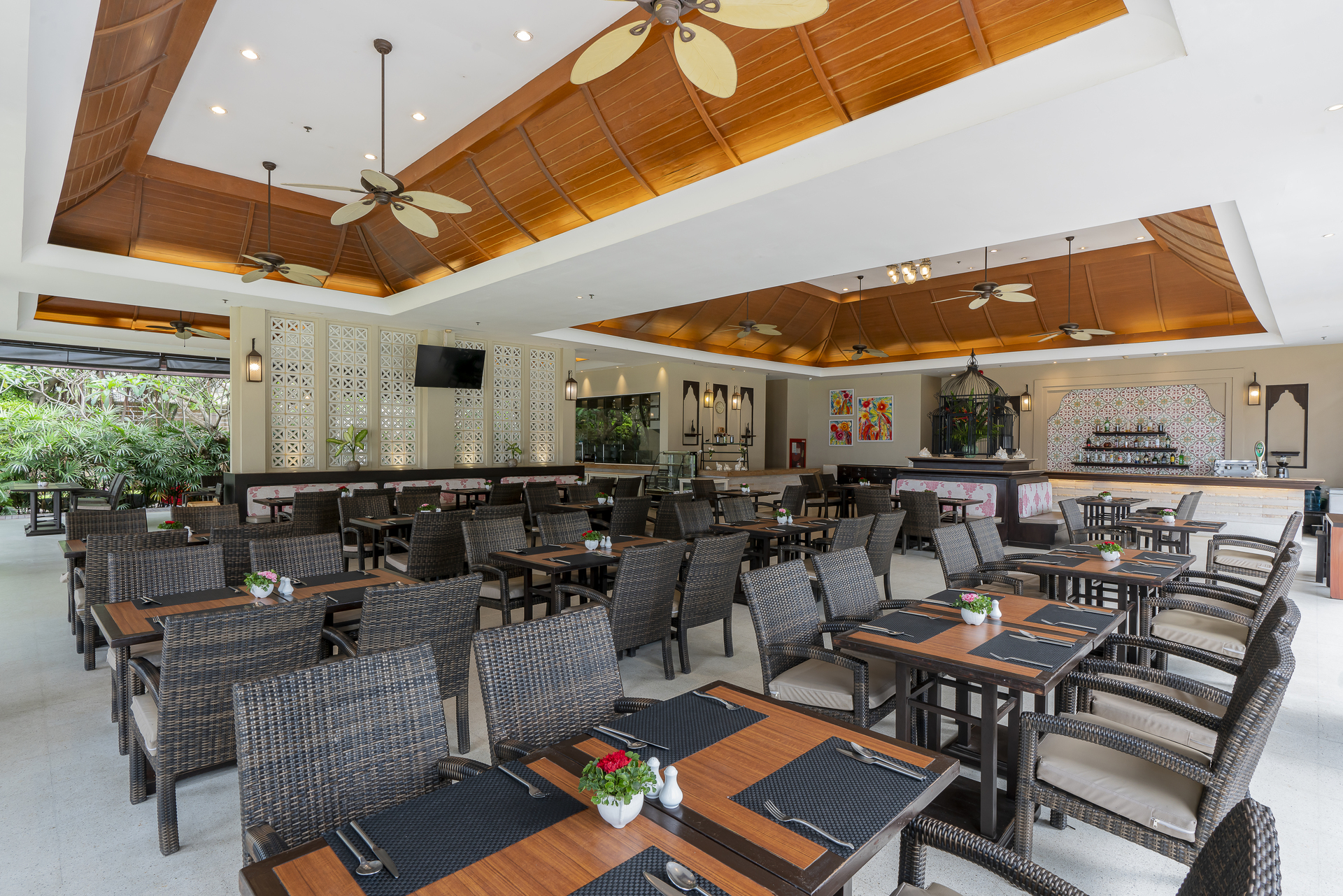 Ravindra Beach Resort  Spa