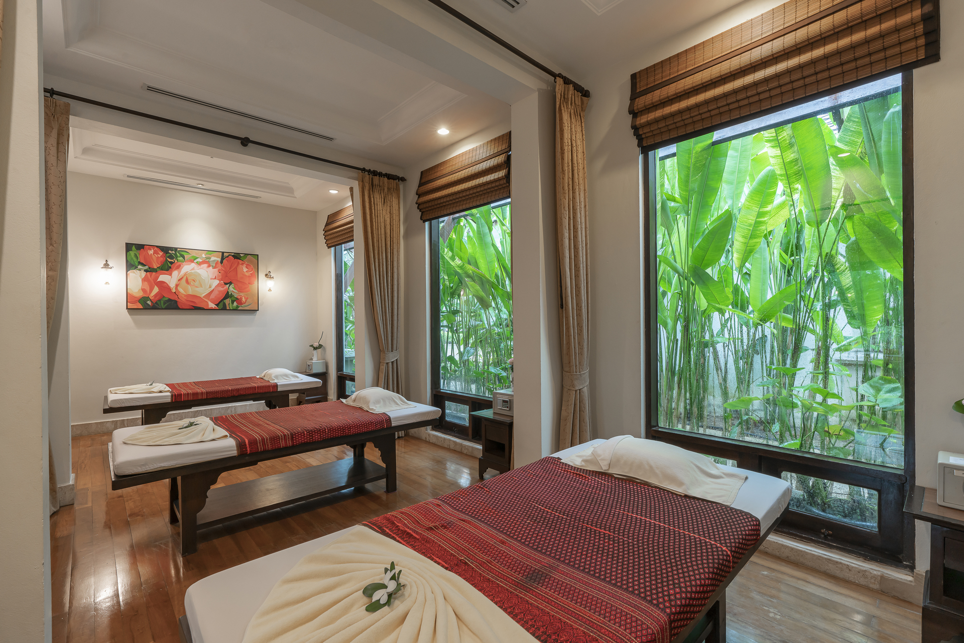 Ravindra Beach Resort  Spa