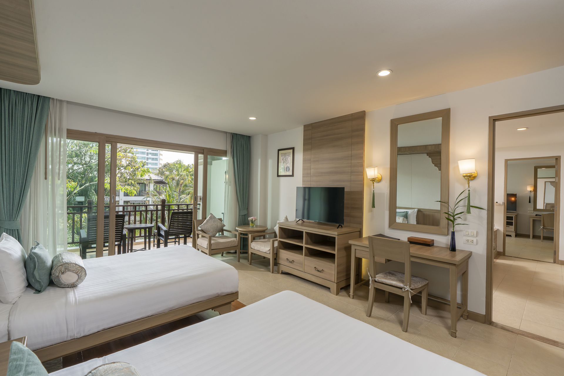 Ravindra Beach Resort  Spa