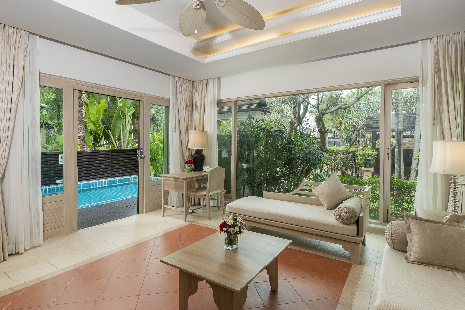 Ravindra Beach Resort  Spa