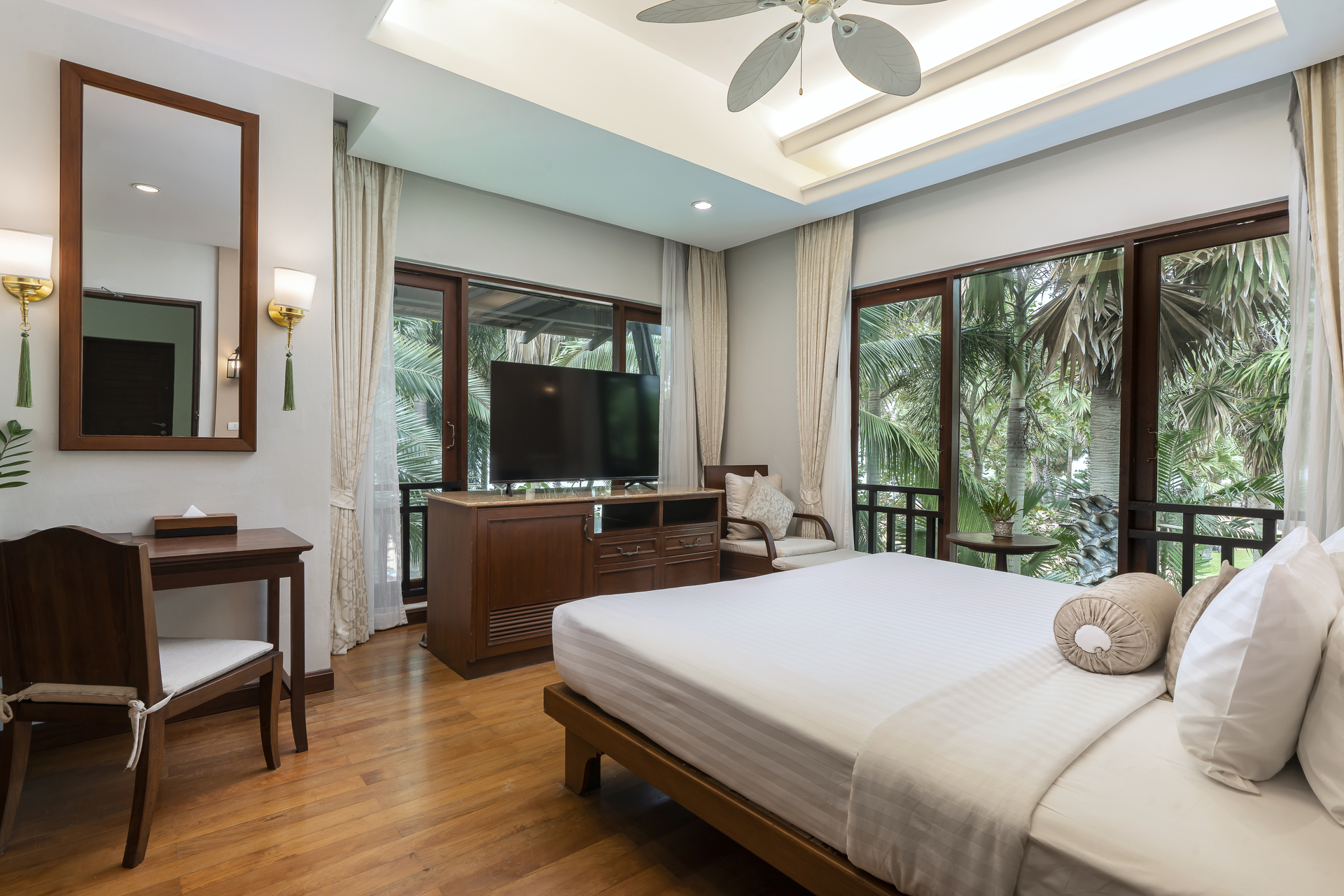 Ravindra Beach Resort  Spa