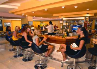 Alexia Premier City Hotel