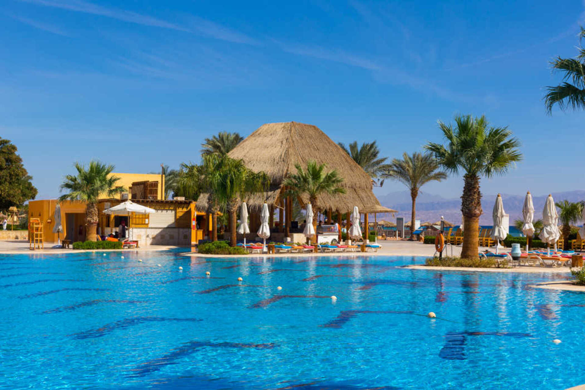 Strand Beach Resort - Alojamientos en TABA