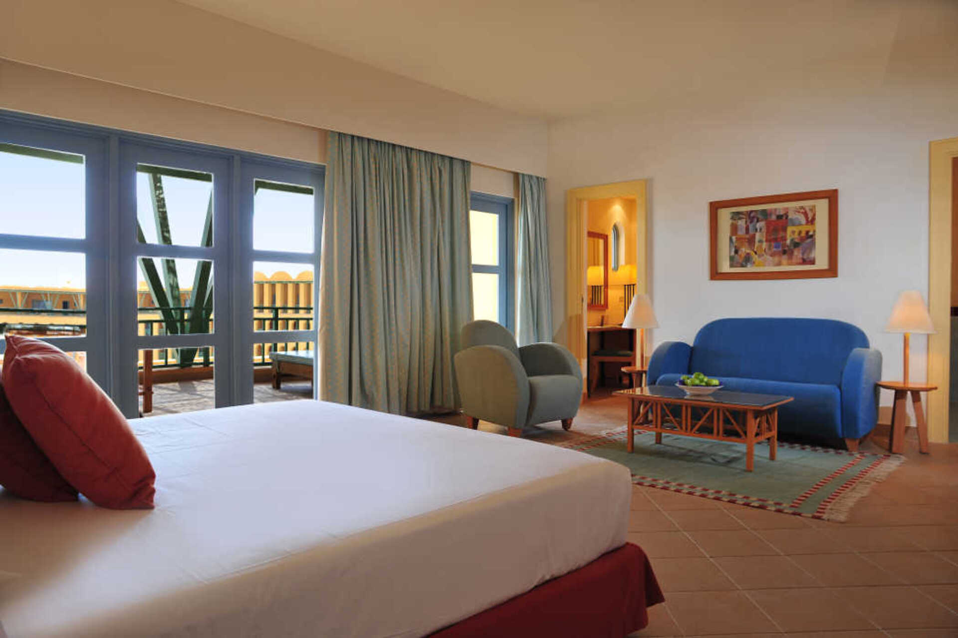 Strand Beach Resort - Alojamientos en TABA