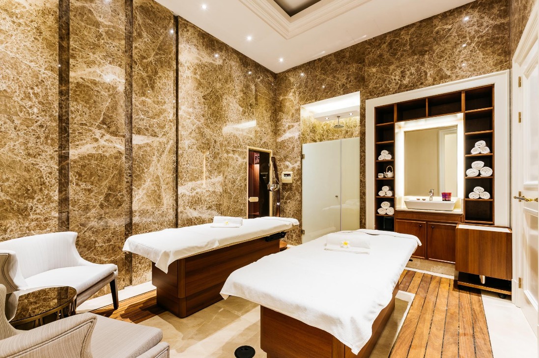 Lord's Palace Hotel SPA Casino