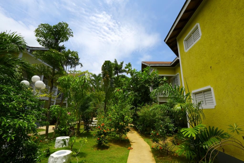Merrils Beach Resort II