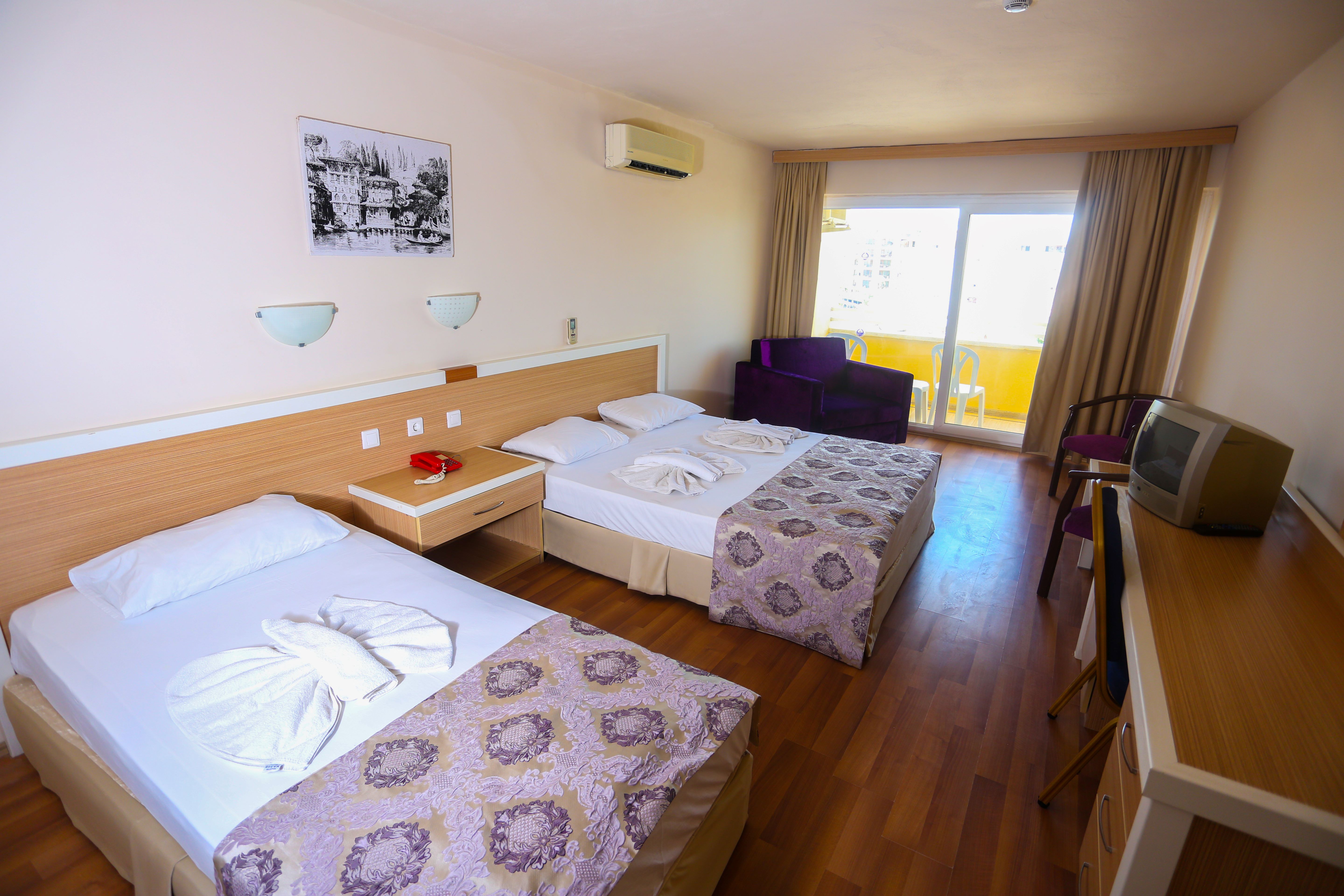 Tuntas Beach Hotel Altinkum