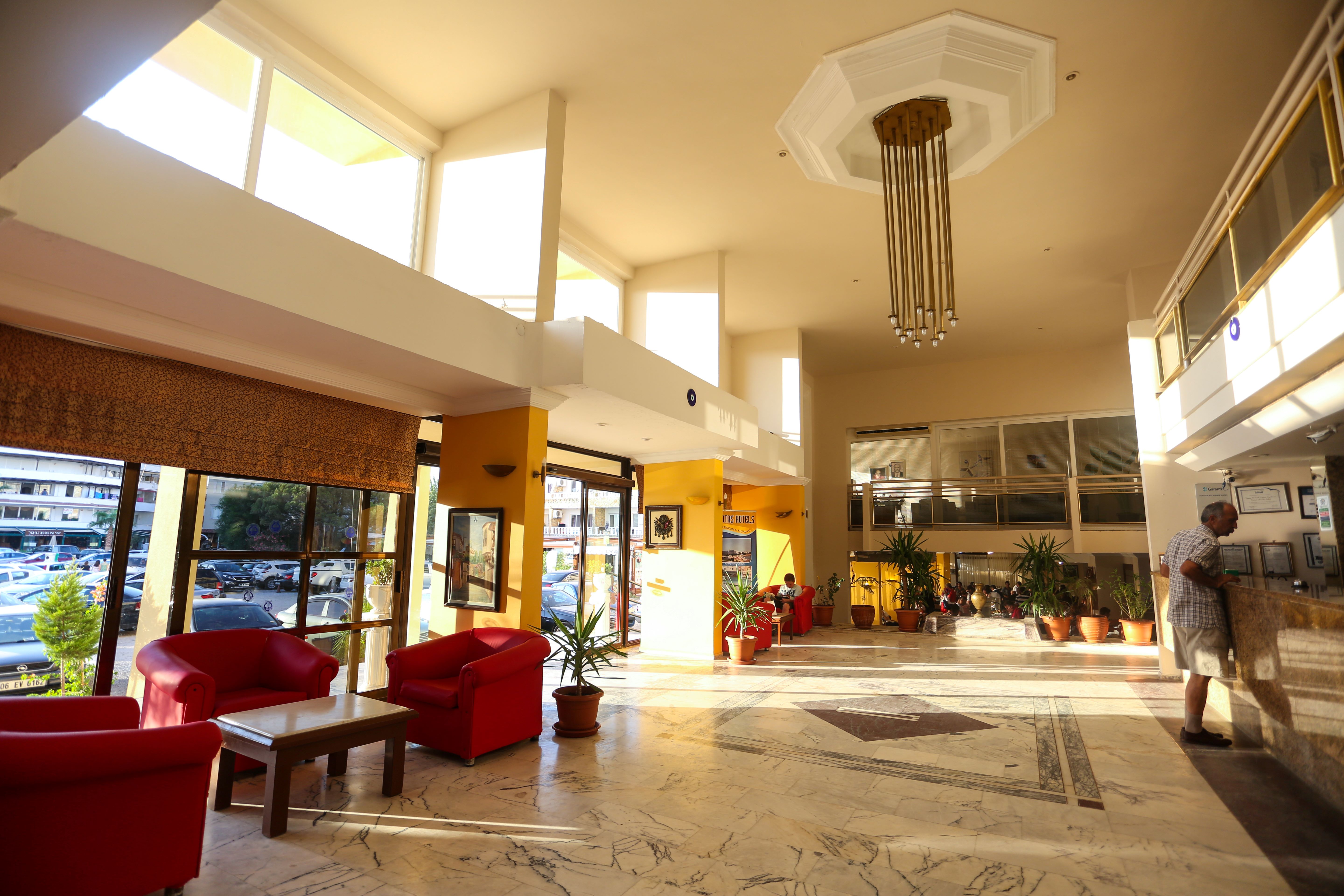 Tuntas Beach Hotel Altinkum