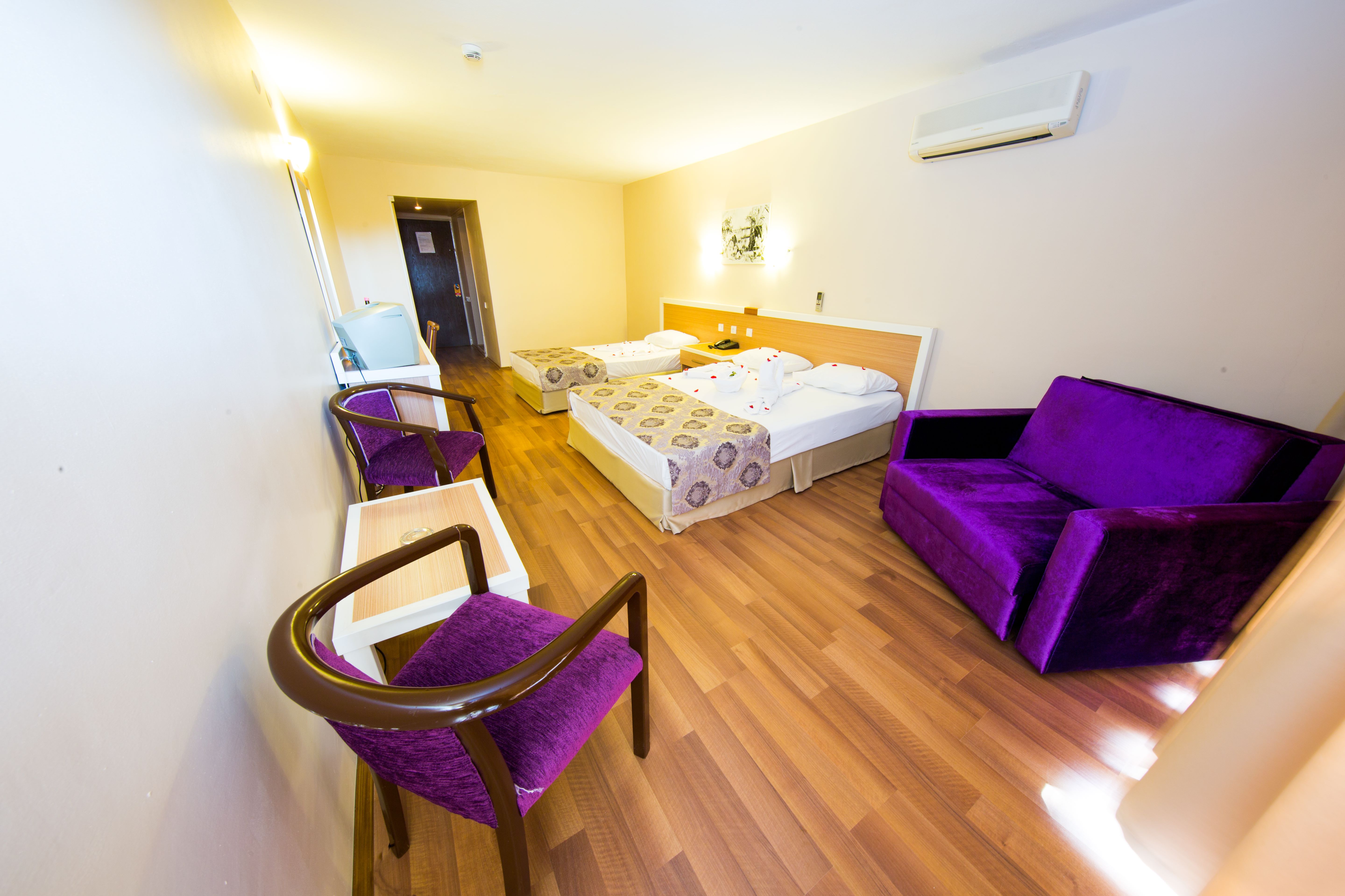 Tuntas Beach Hotel Altinkum