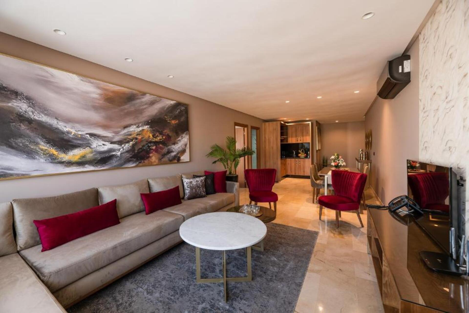 Avenue Suites