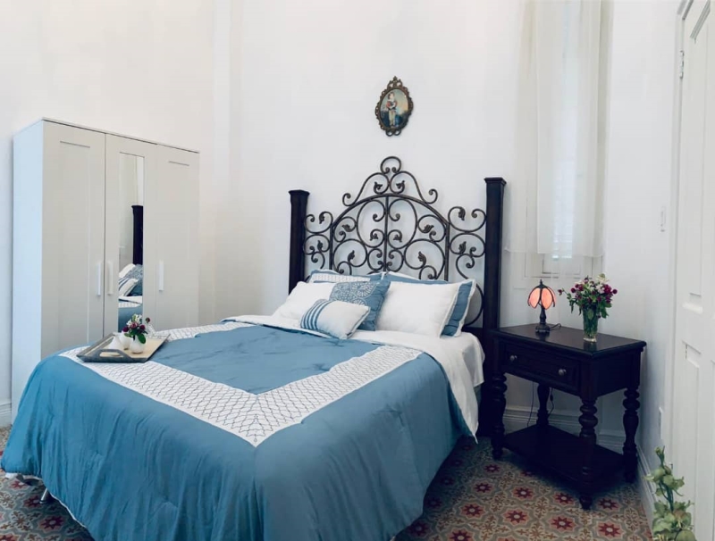 Chandelier BNB