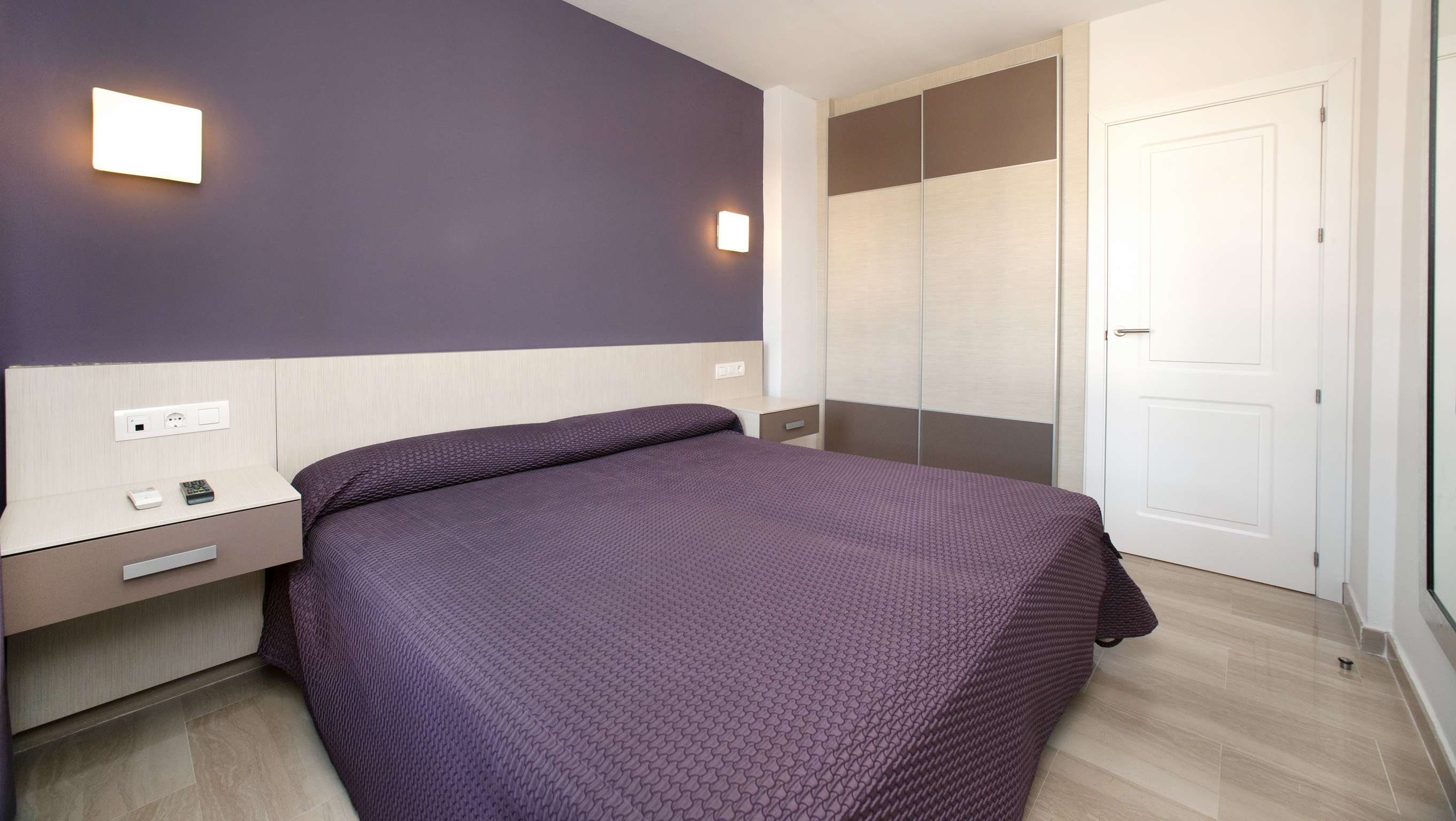 Apartamentos Leo Canela
