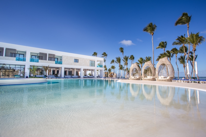 Serenade Punta Cana Beach  Spa Resort