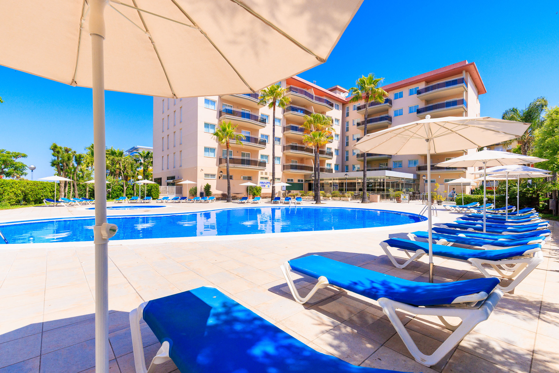Rentalmar Pineda Suites