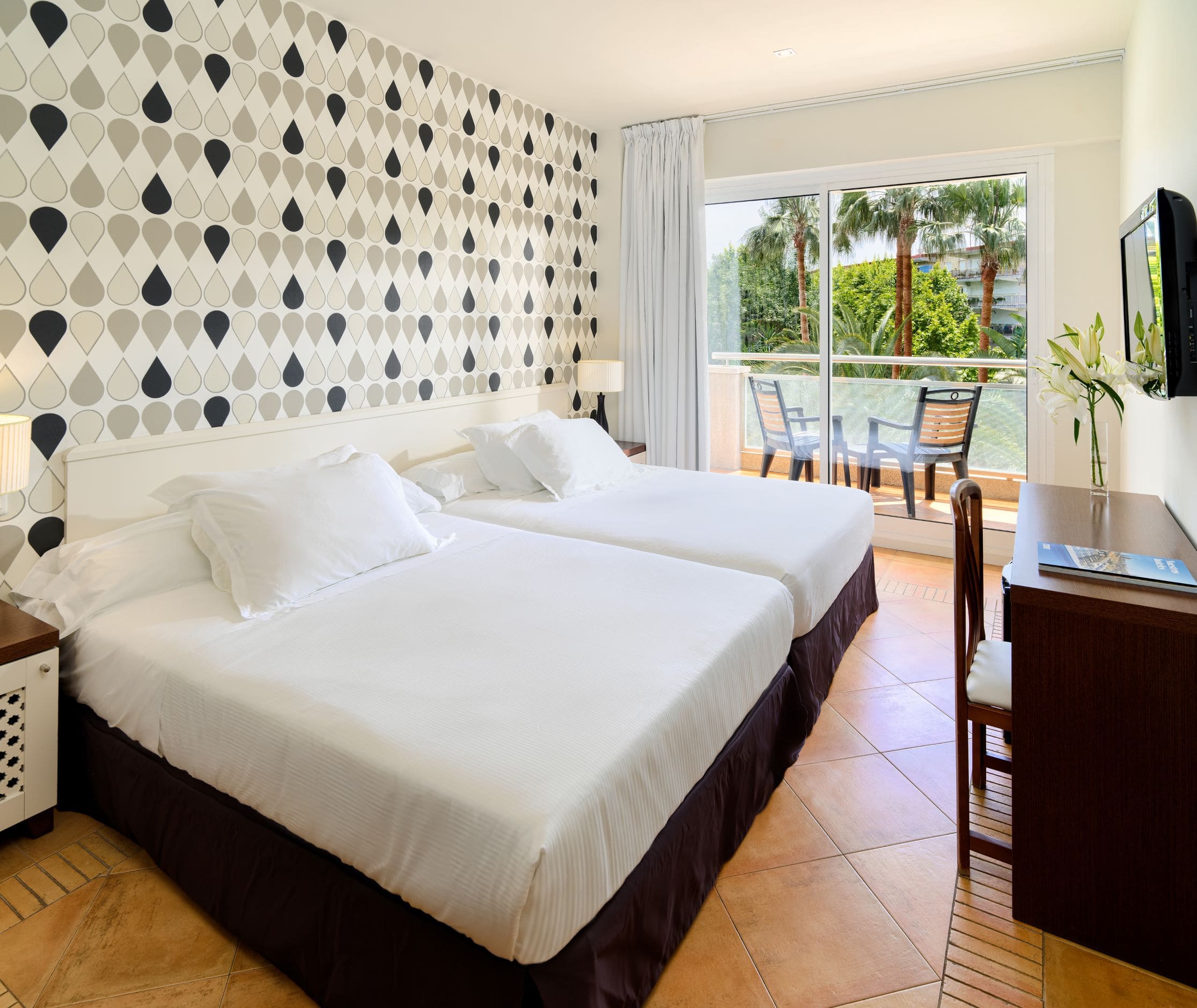 dal travel H10 VINTAGE SALOU