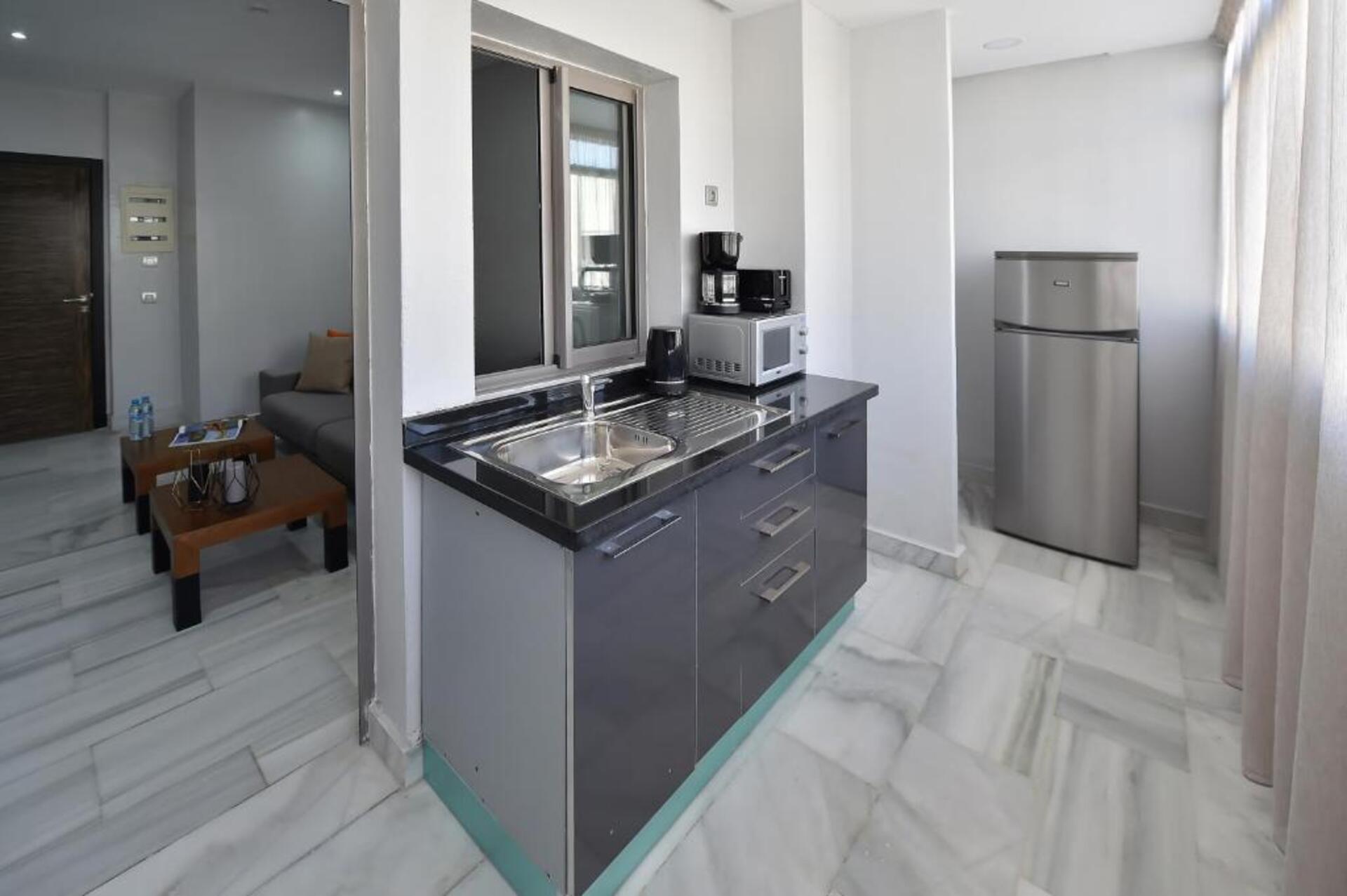 Le Yacht Suites Hotel