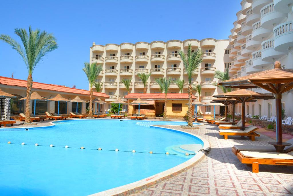 Hawaii Riviera Club Aqua Park - Families and Couples Only