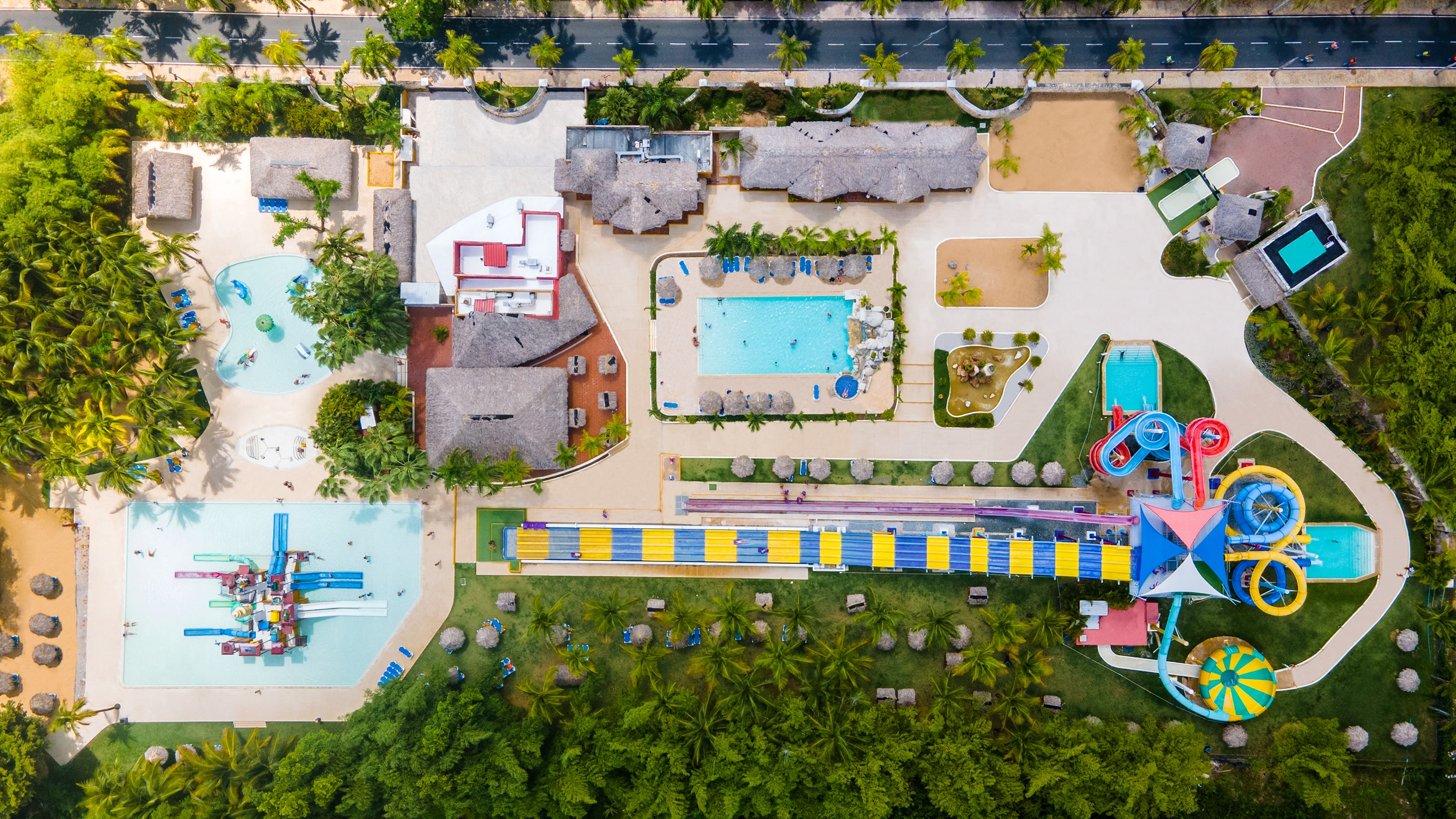 Grand Sirenis Punta Cana Resort  Aquagames