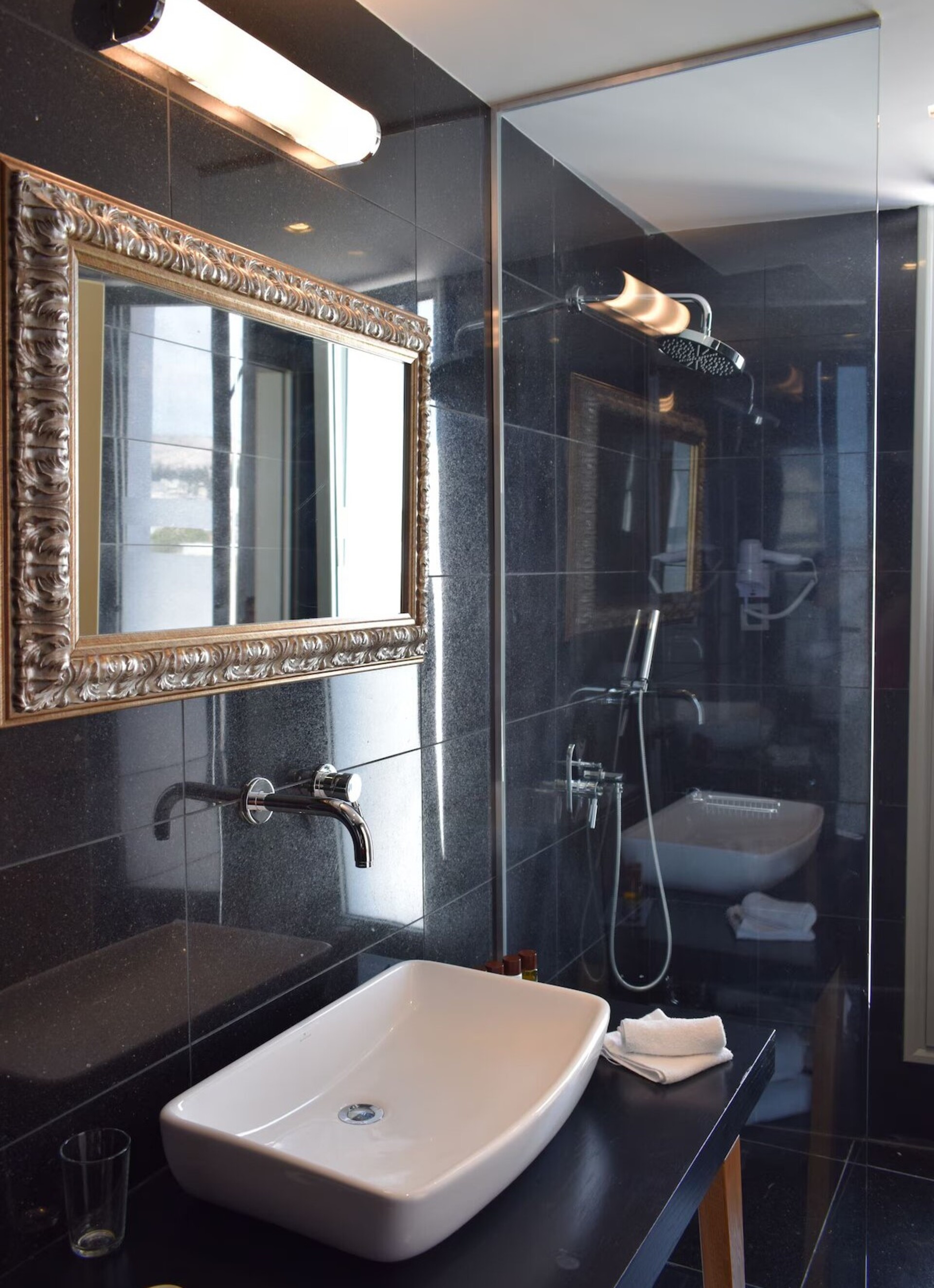 Athenaeum Grand Hotel