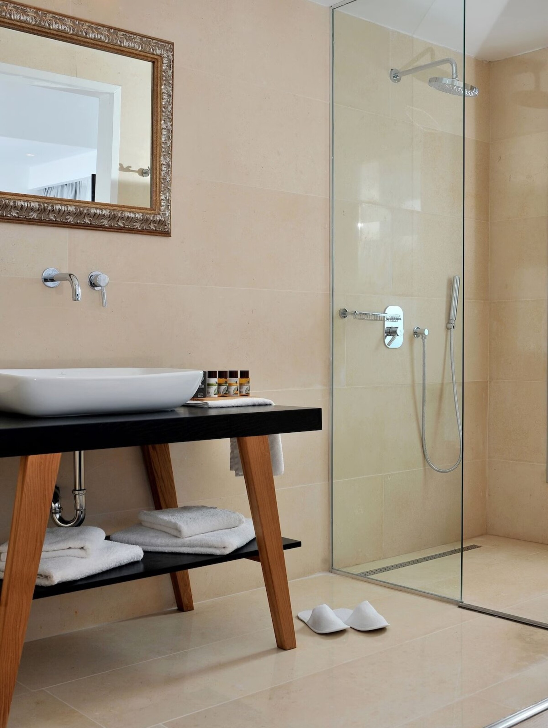 Athenaeum Grand Hotel