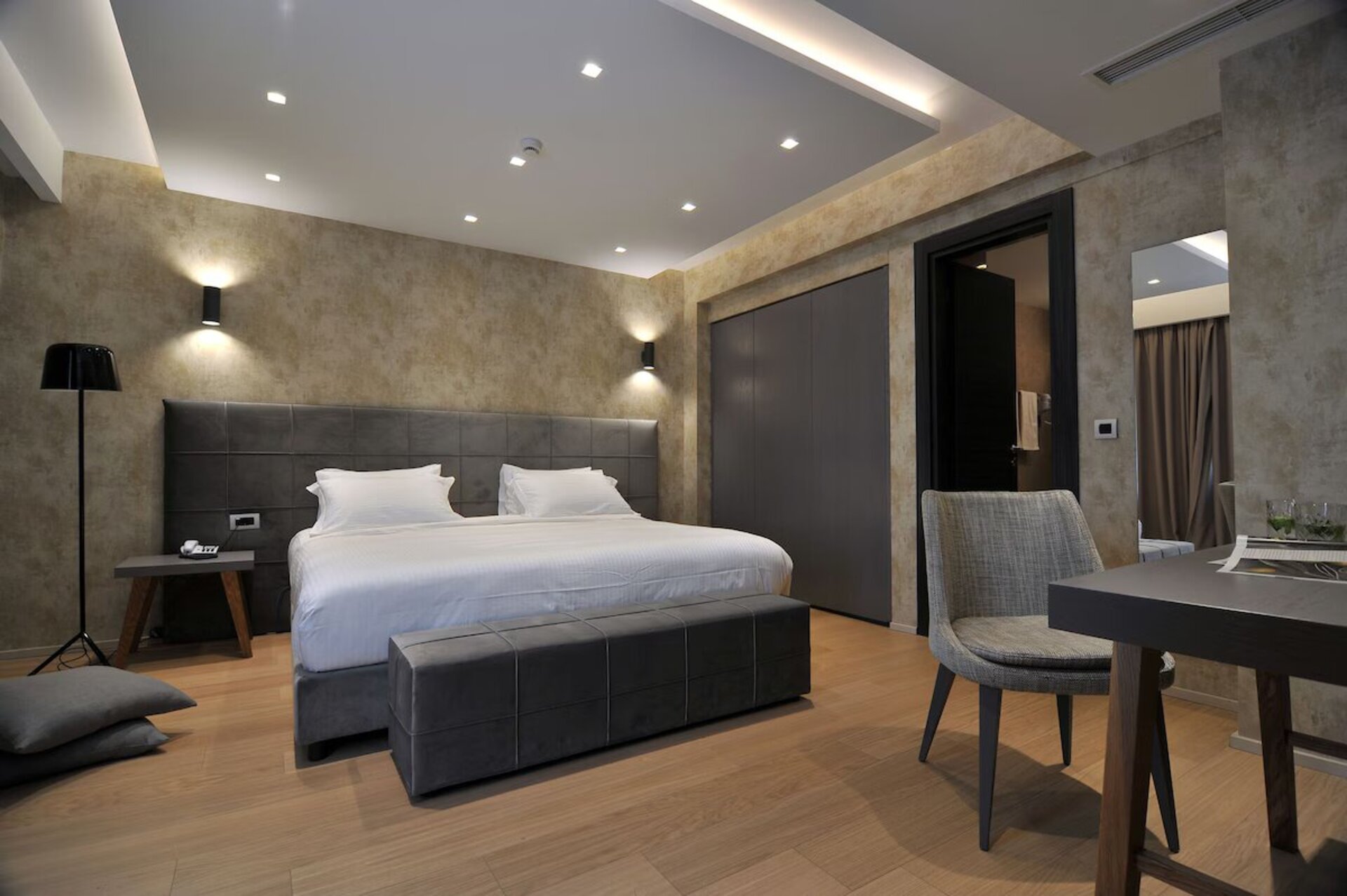 Athenaeum Grand Hotel