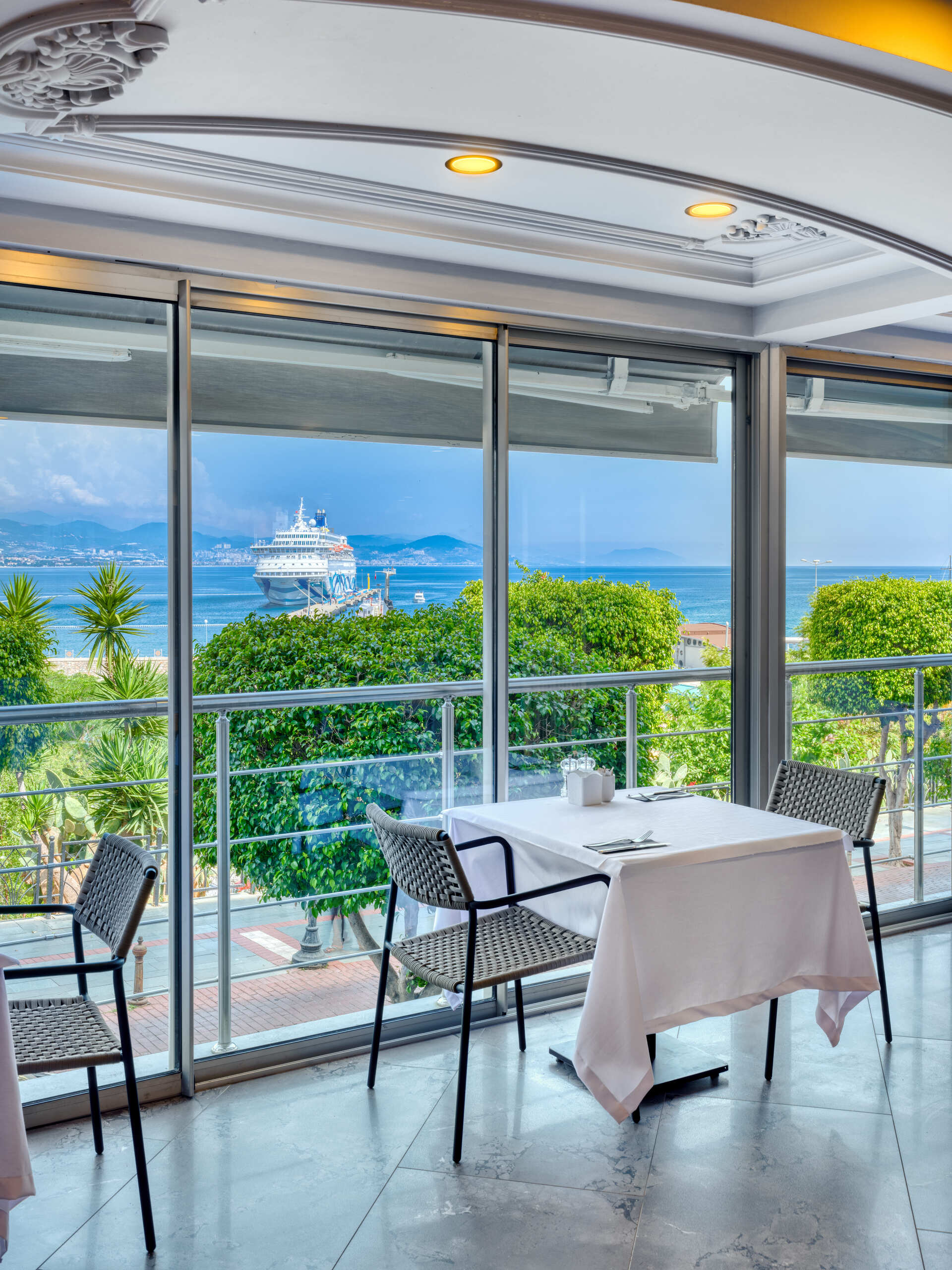 Numa Port Hotel 