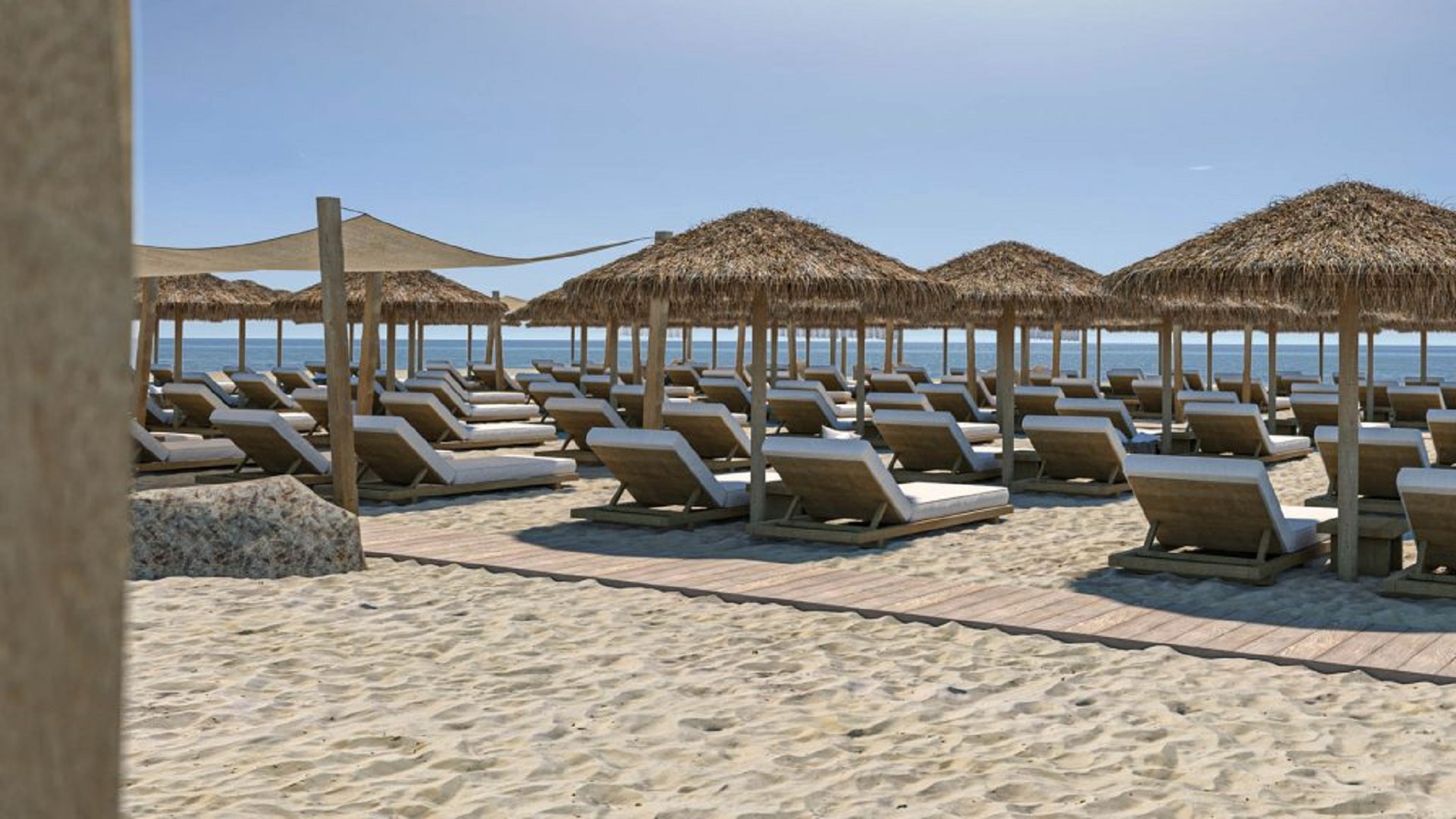 Costa Lindia Beach