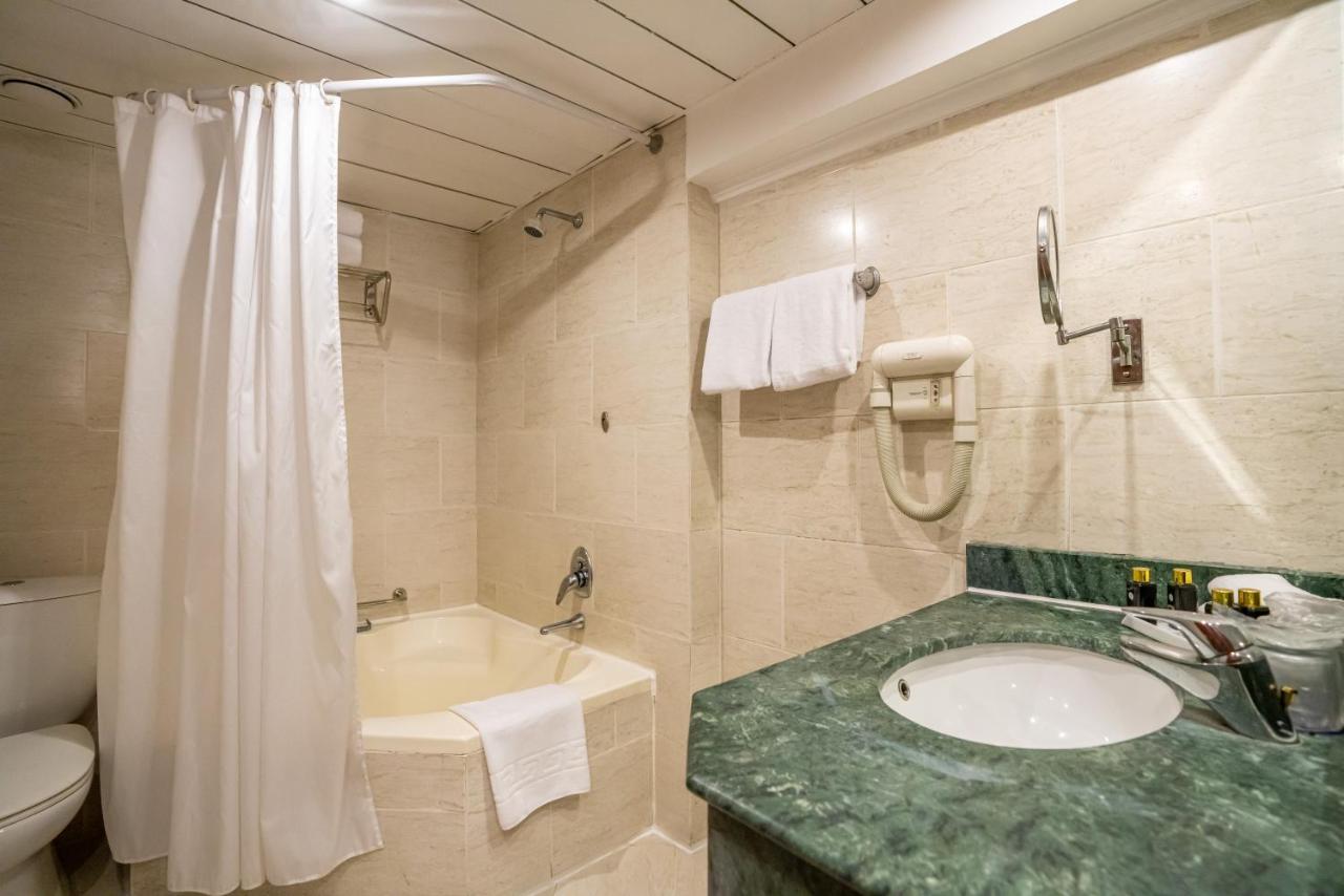 Azal Pyramids Hotel