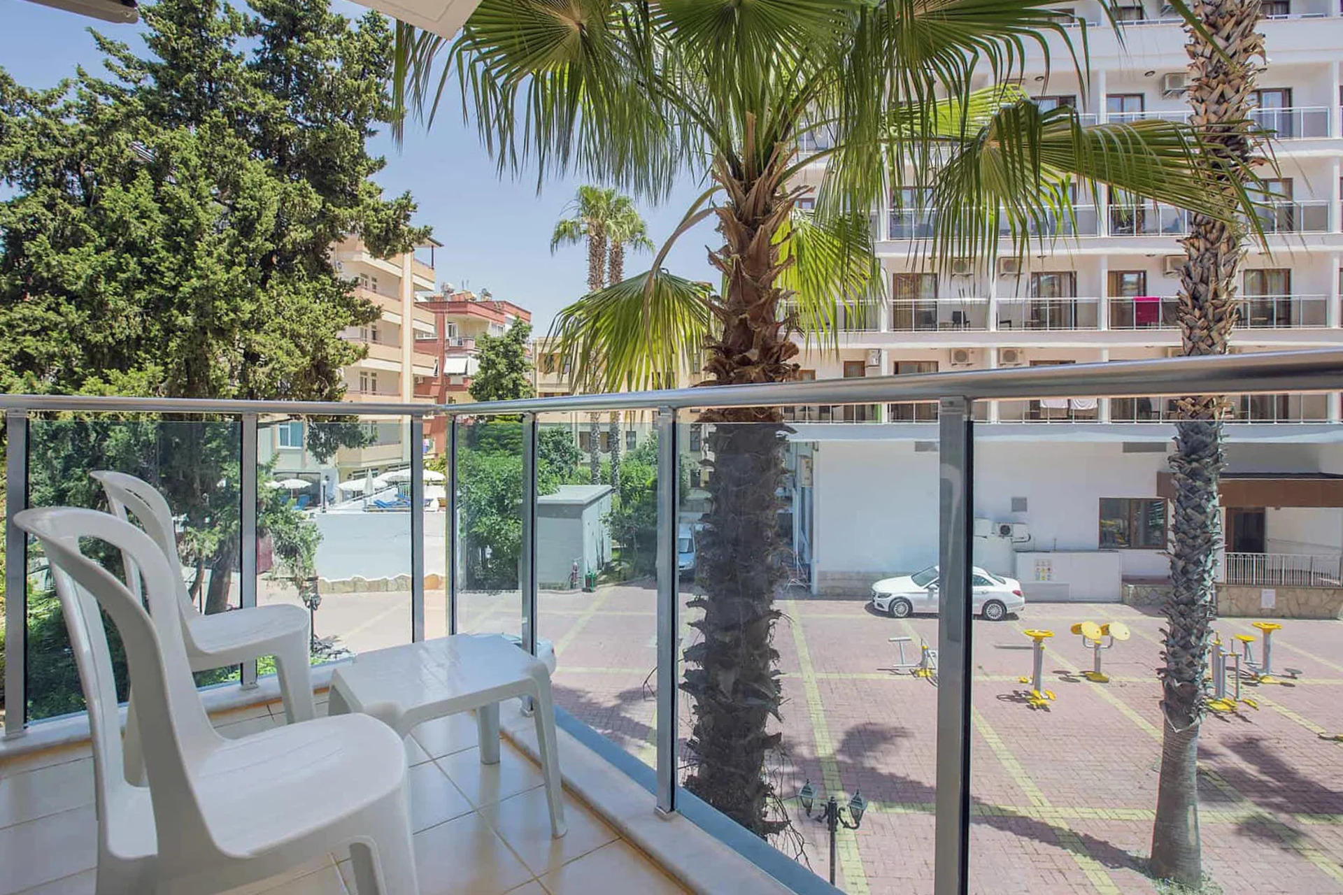 Arsi Enfi City Beach