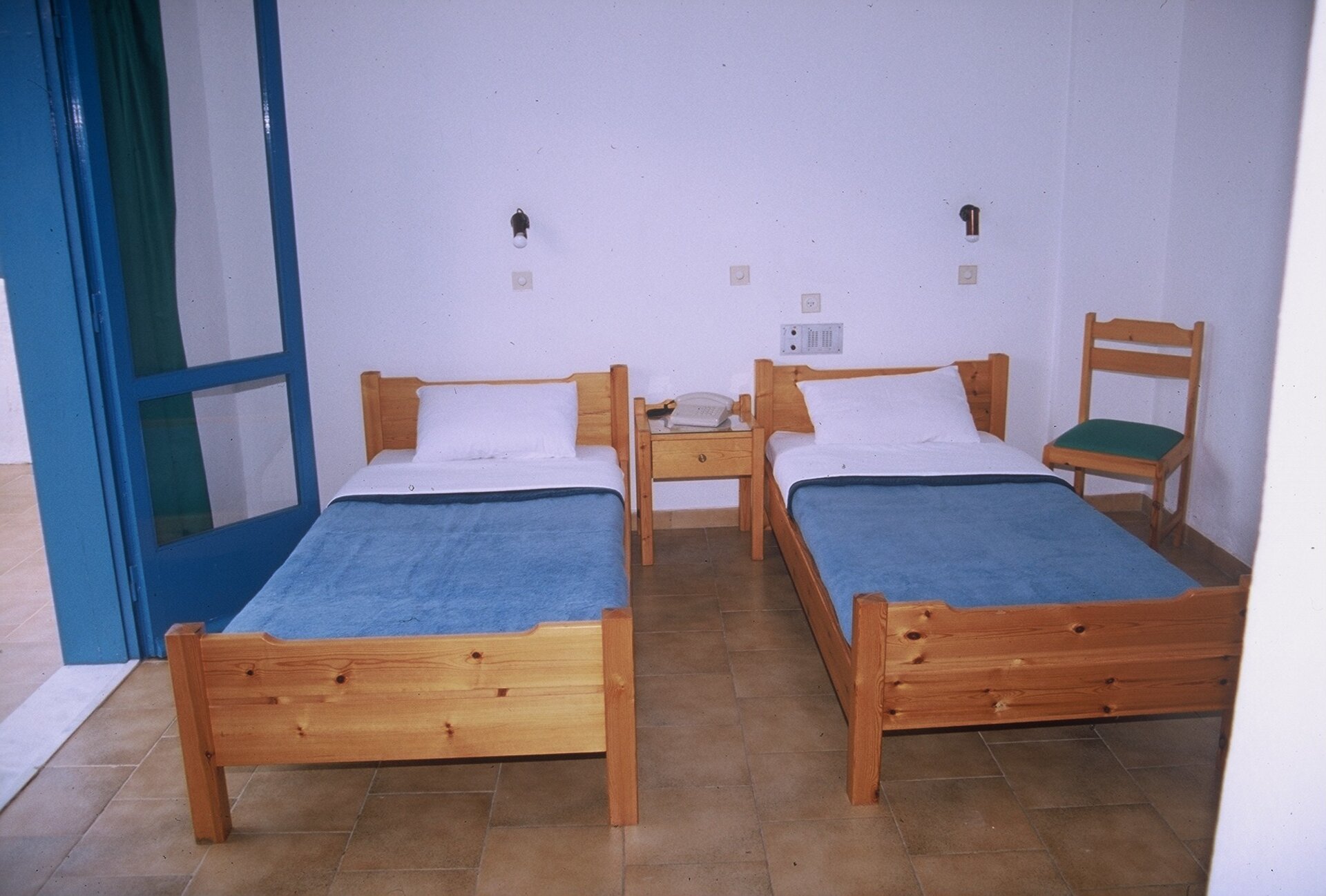 dal travel Friday Hotel
