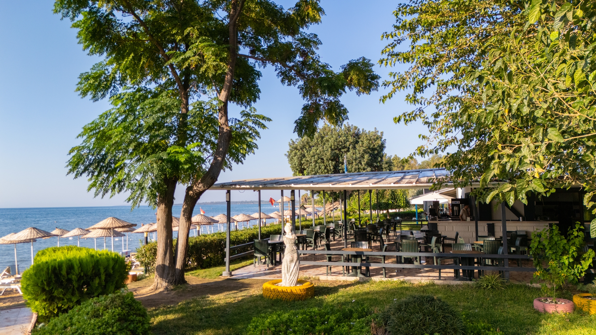 The Holiday Resort Hotel