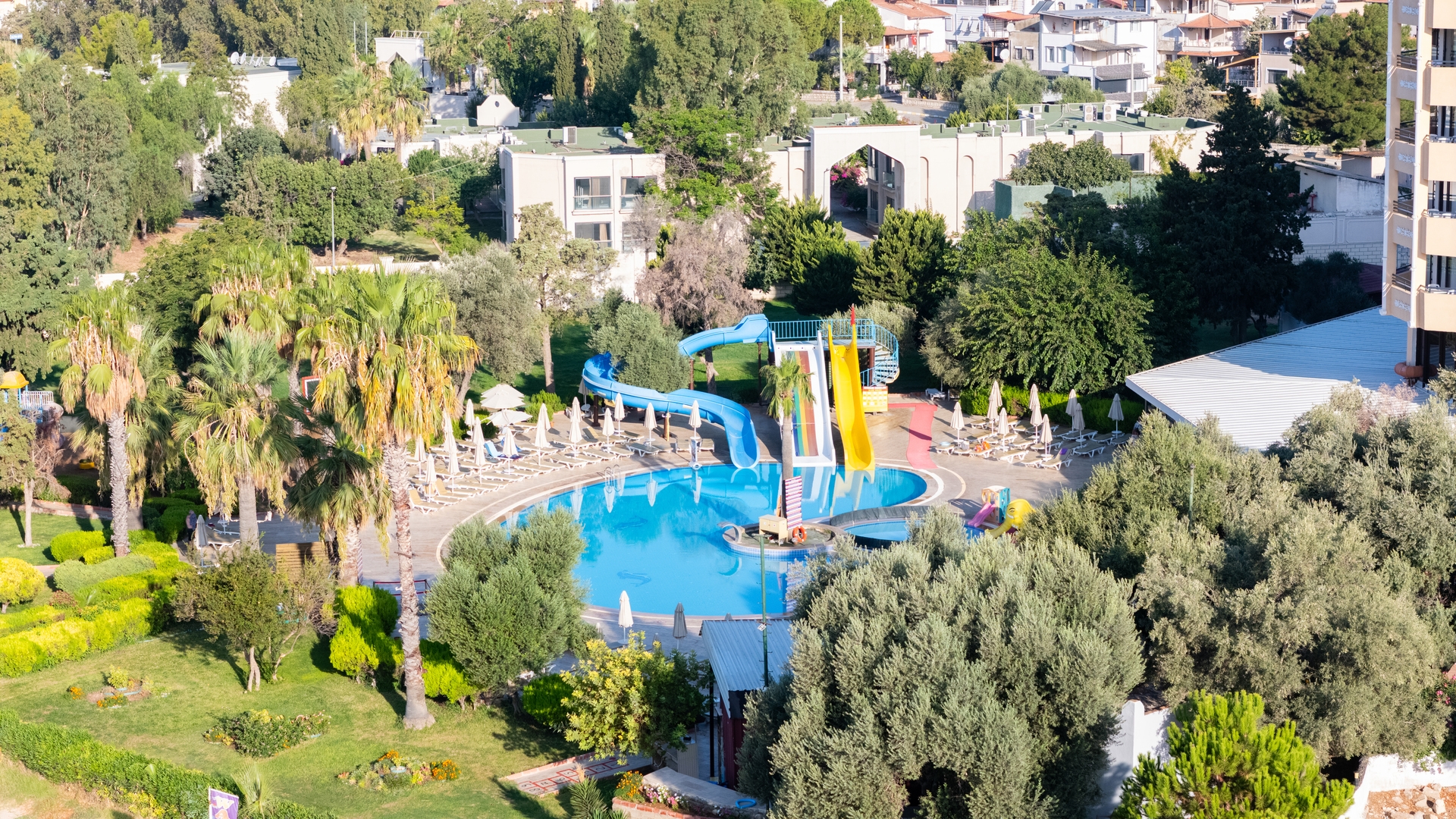 The Holiday Resort Hotel