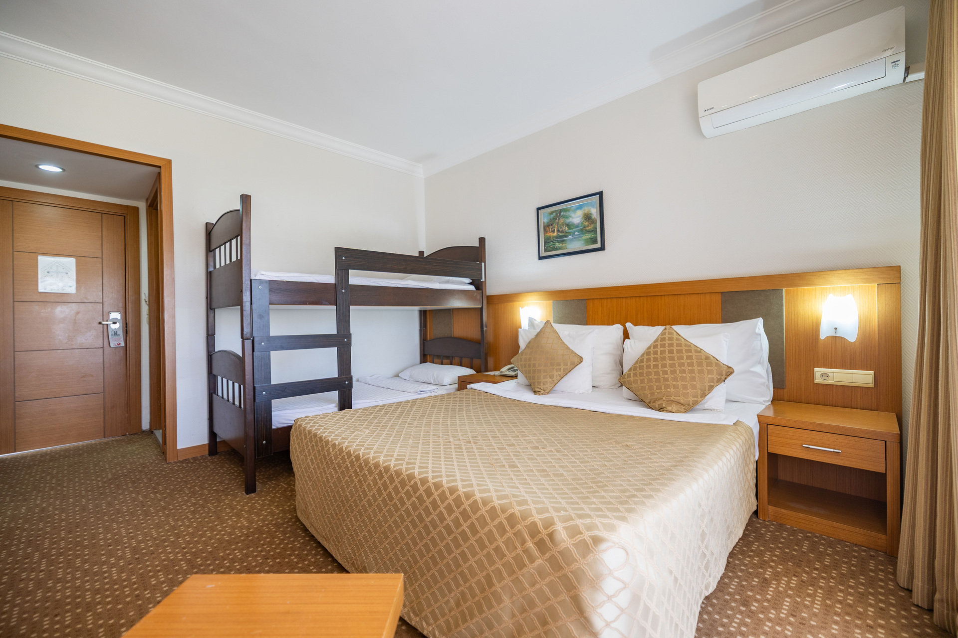 The Holiday Resort Hotel