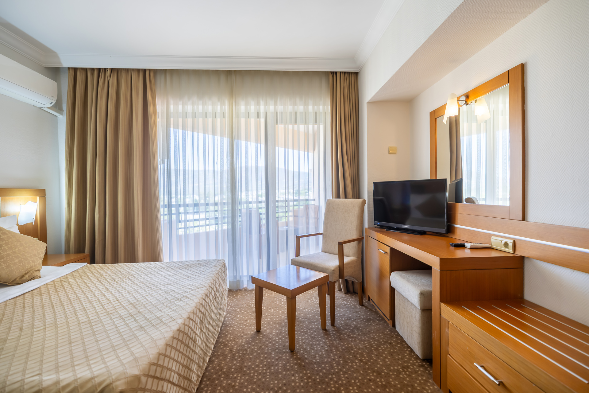 The Holiday Resort Hotel