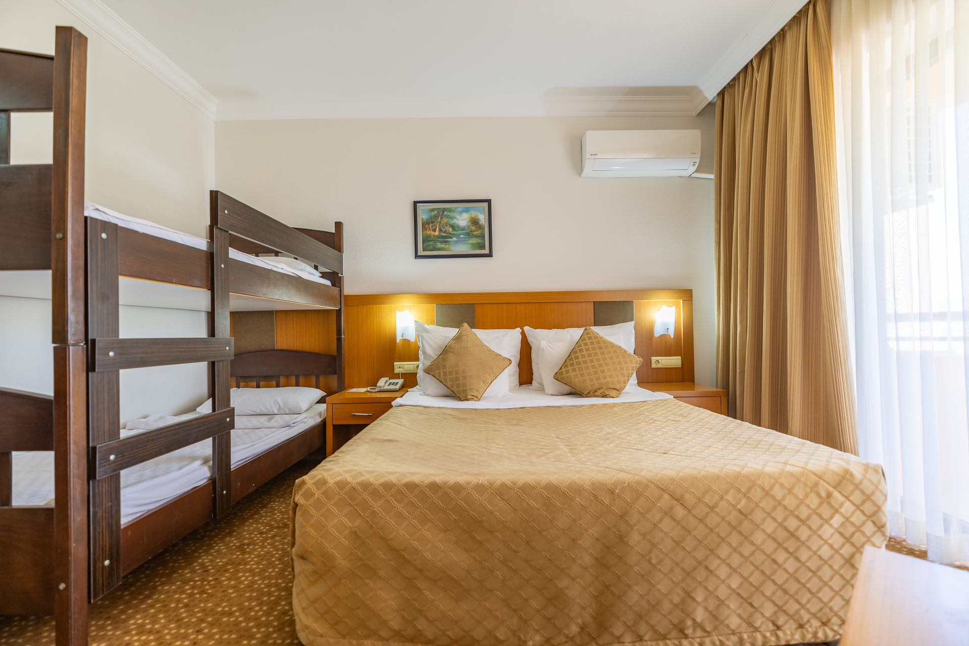 The Holiday Resort Hotel