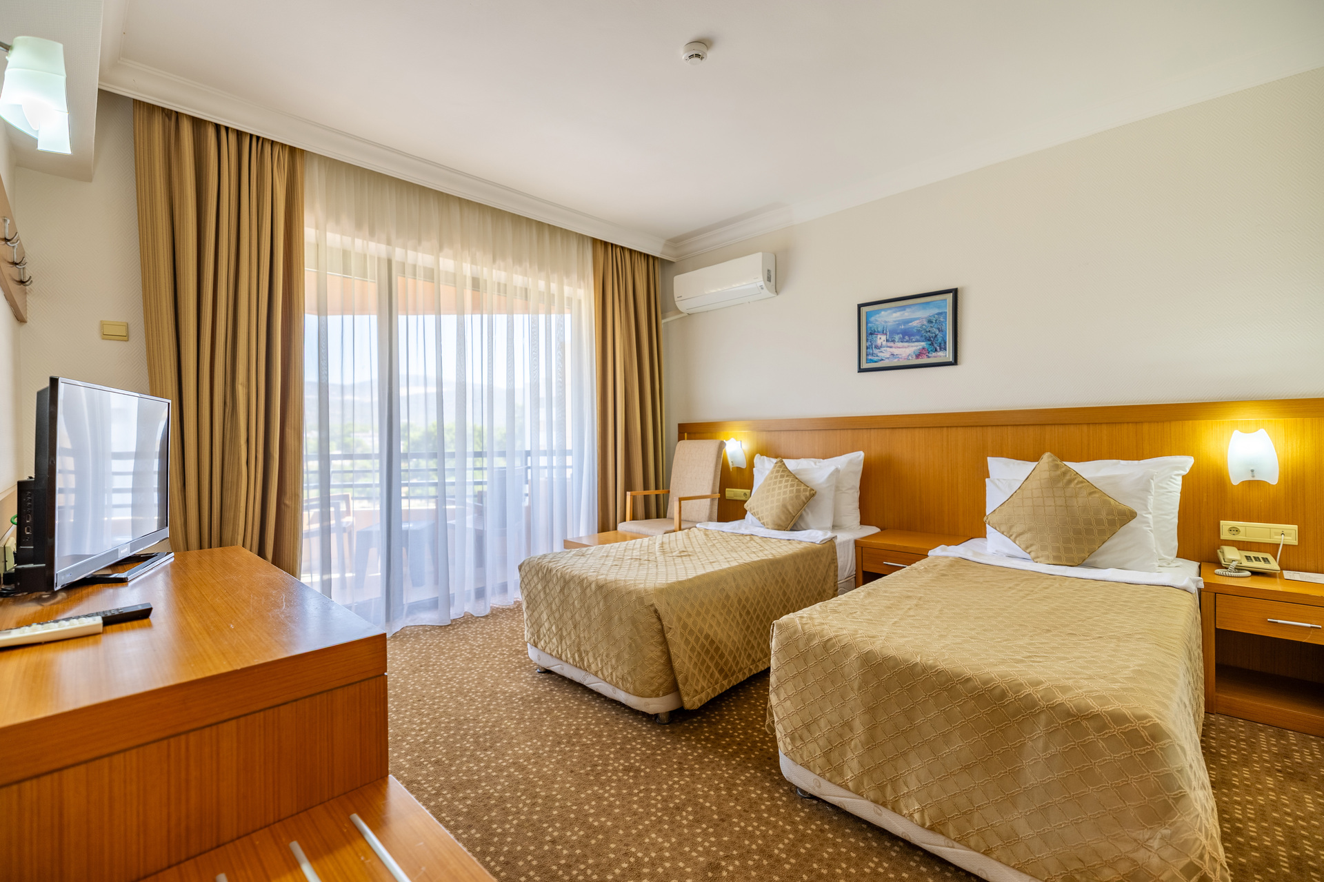 The Holiday Resort Hotel