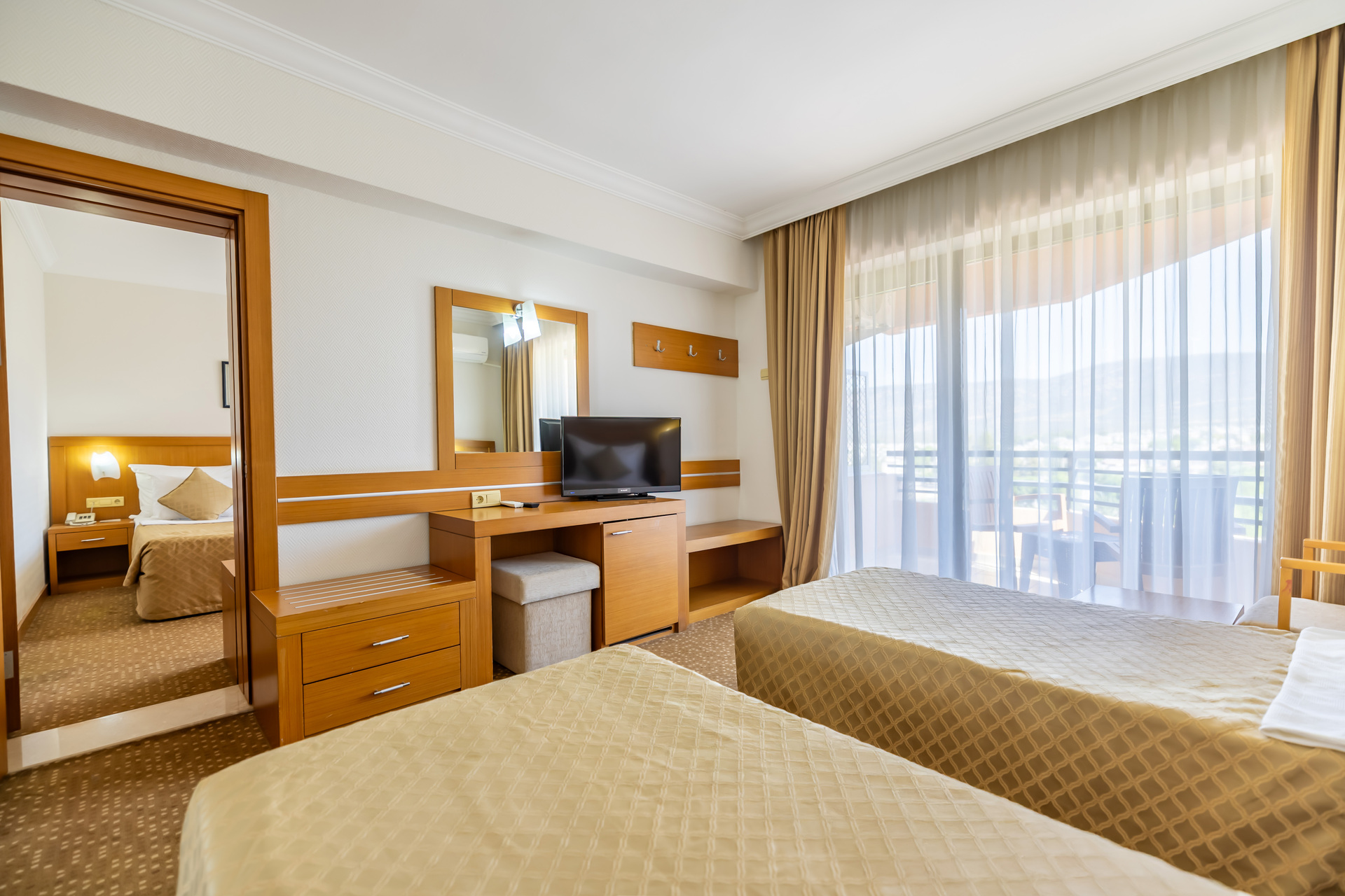 The Holiday Resort Hotel