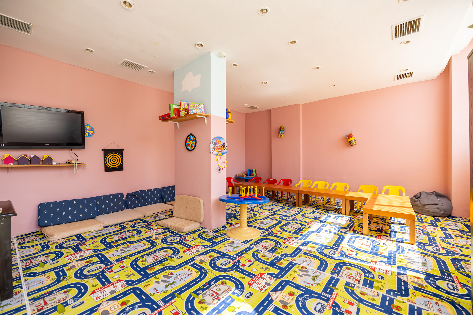 The Holiday Resort Hotel