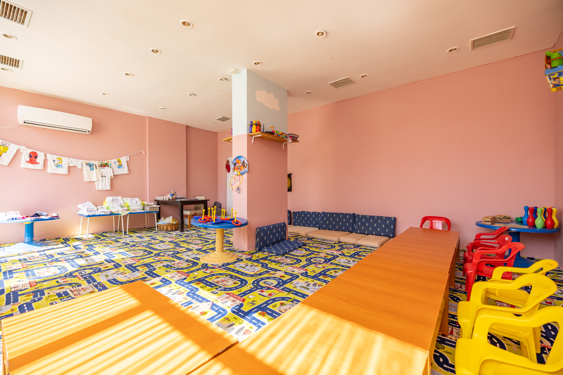 The Holiday Resort Hotel