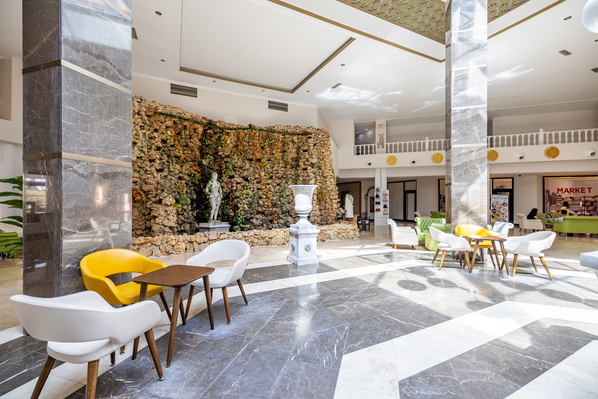 The Holiday Resort Hotel