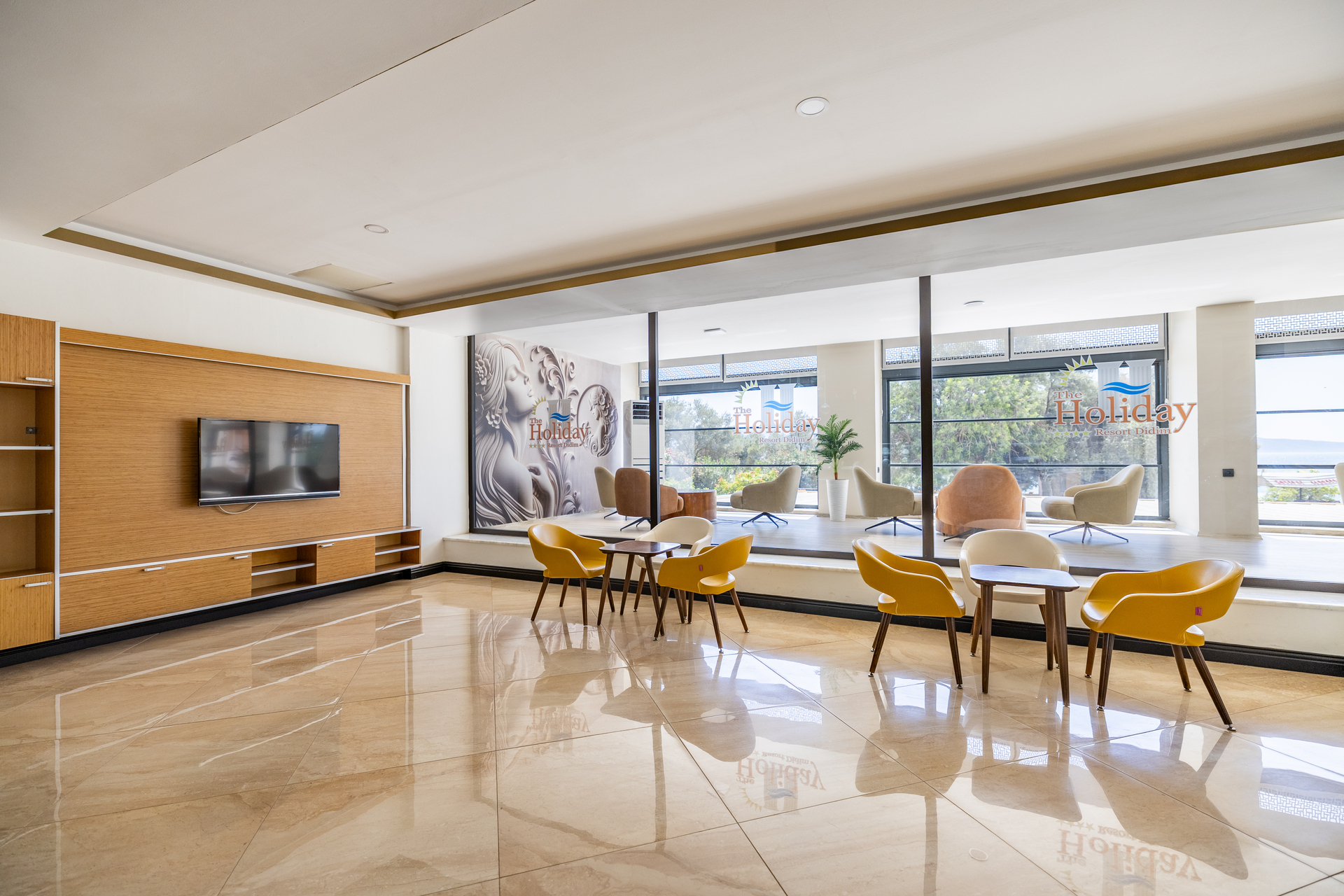 The Holiday Resort Hotel