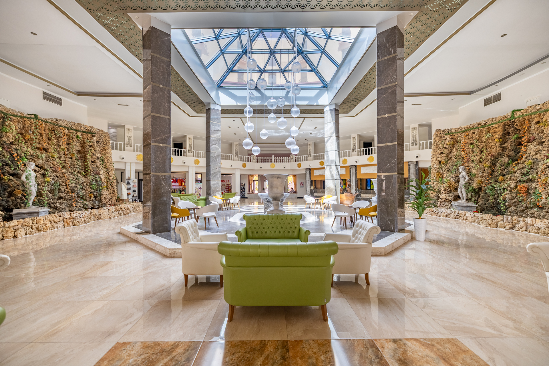 The Holiday Resort Hotel