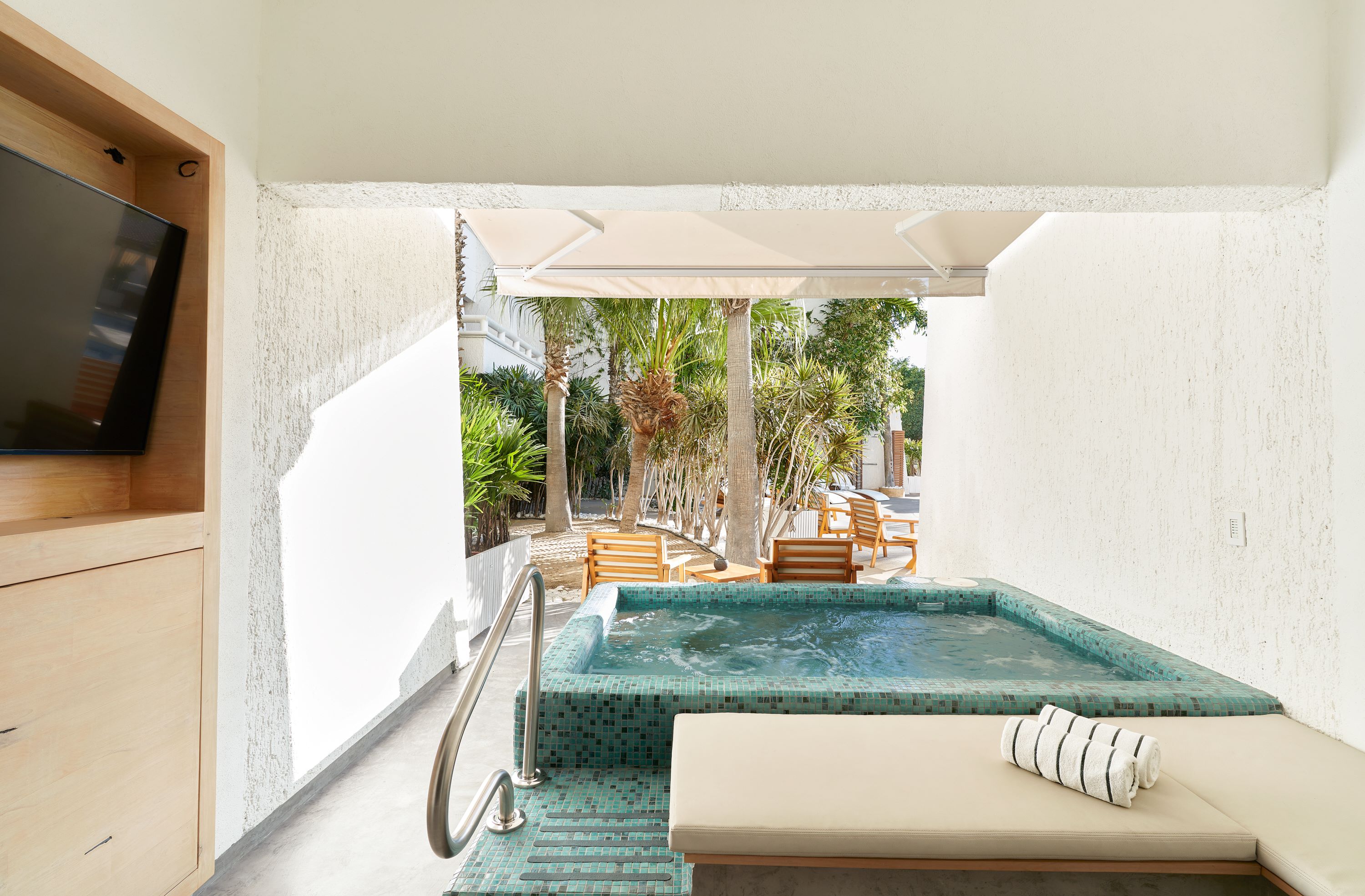 Bahia Hotel & Beach House - Alojamiento en Cabo San Lucas