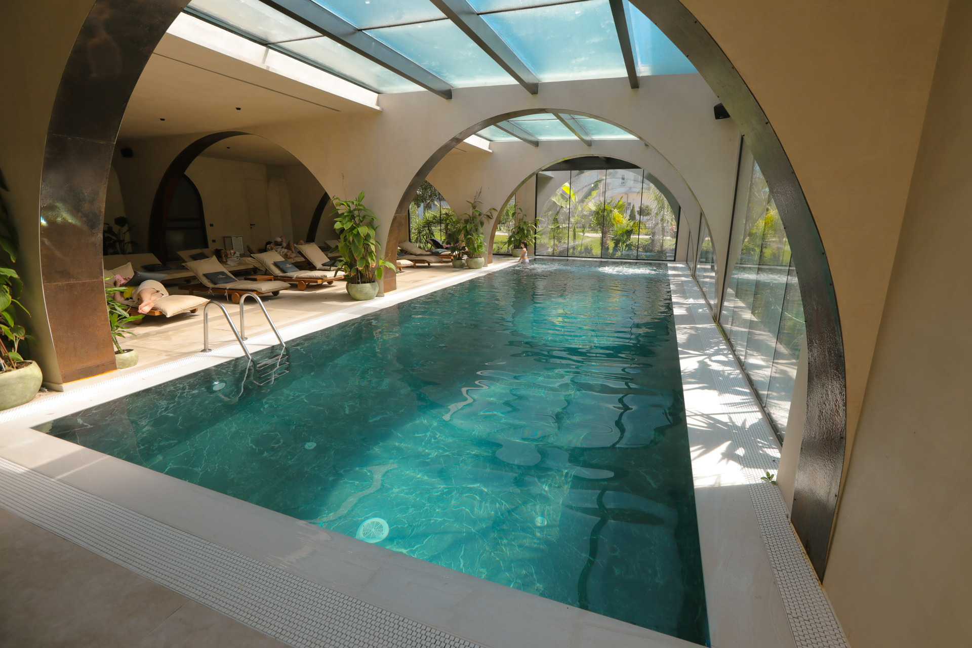 Flower Hotels & Resorts